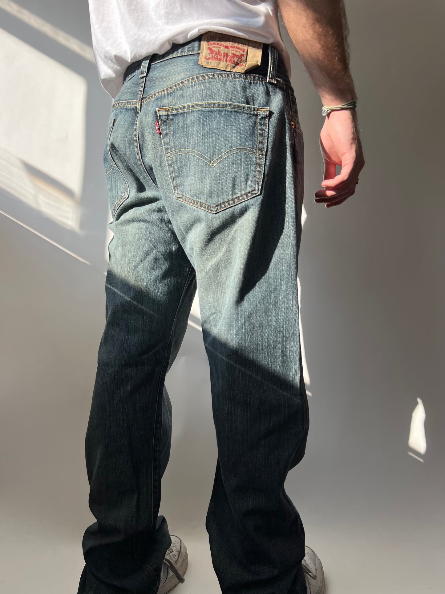 ג׳ינס משופשף Levi's 501 (46)