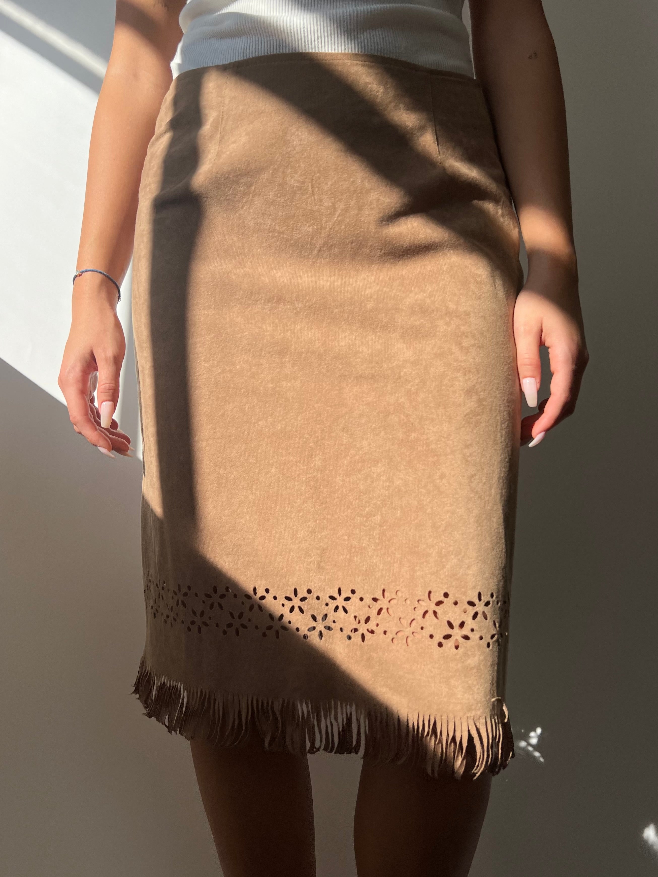 חצאית מידי עם סיומת פרנזים (38)