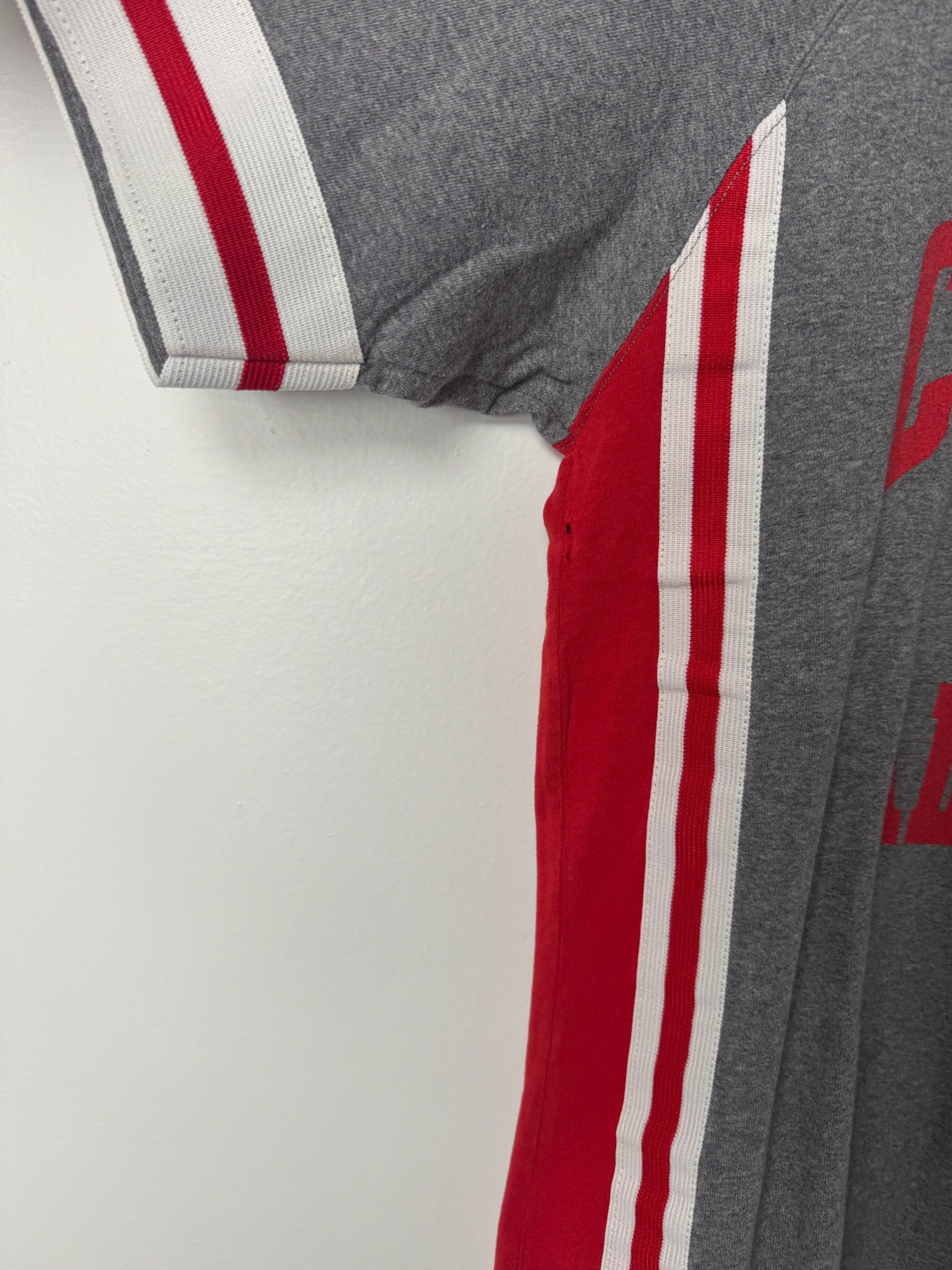 חולצת פולו CONVERSE ALL STAR בגוון אפור-אדום (M-L)