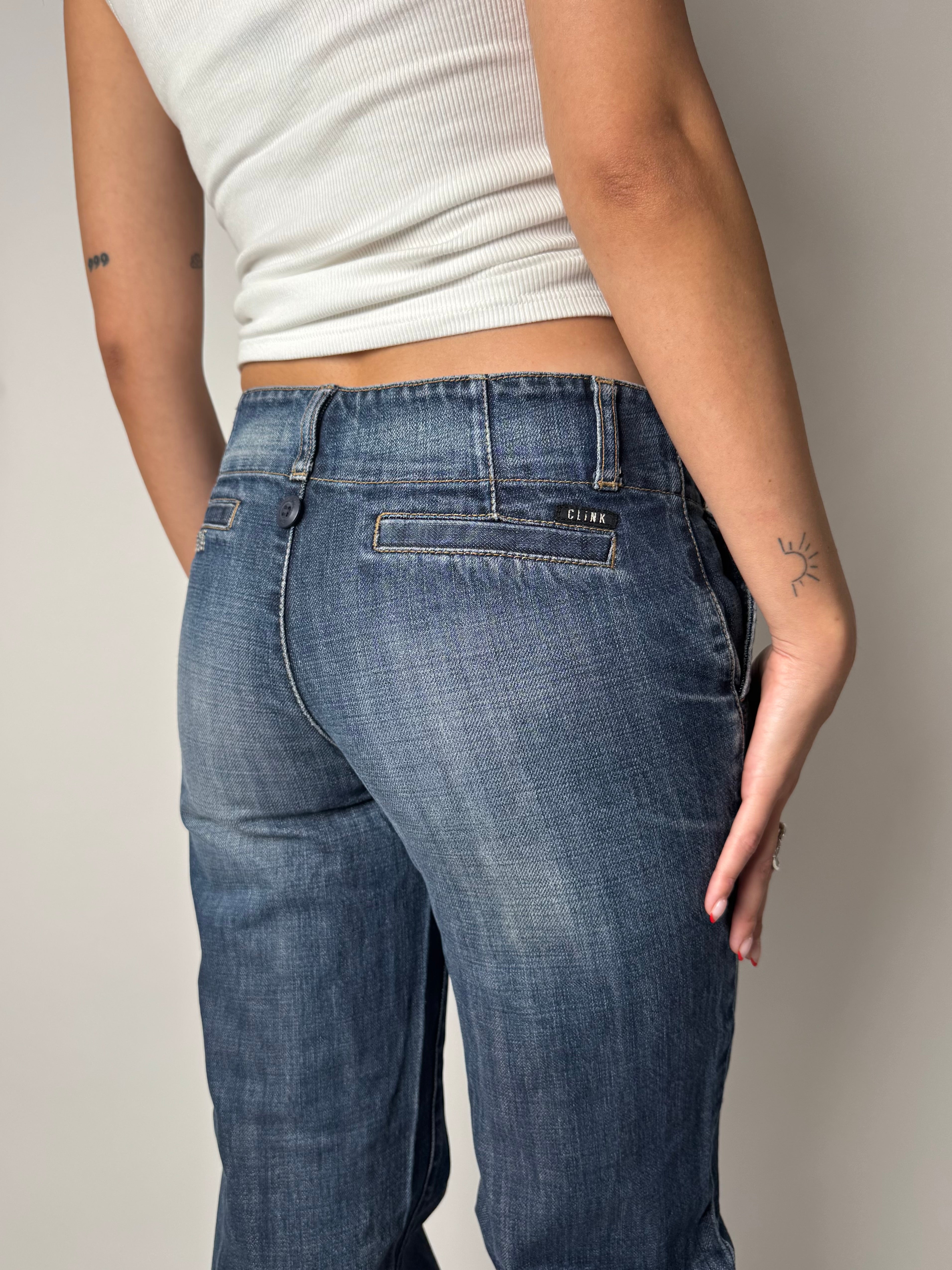 ג׳ינס בגזרה מתרחבת (34)