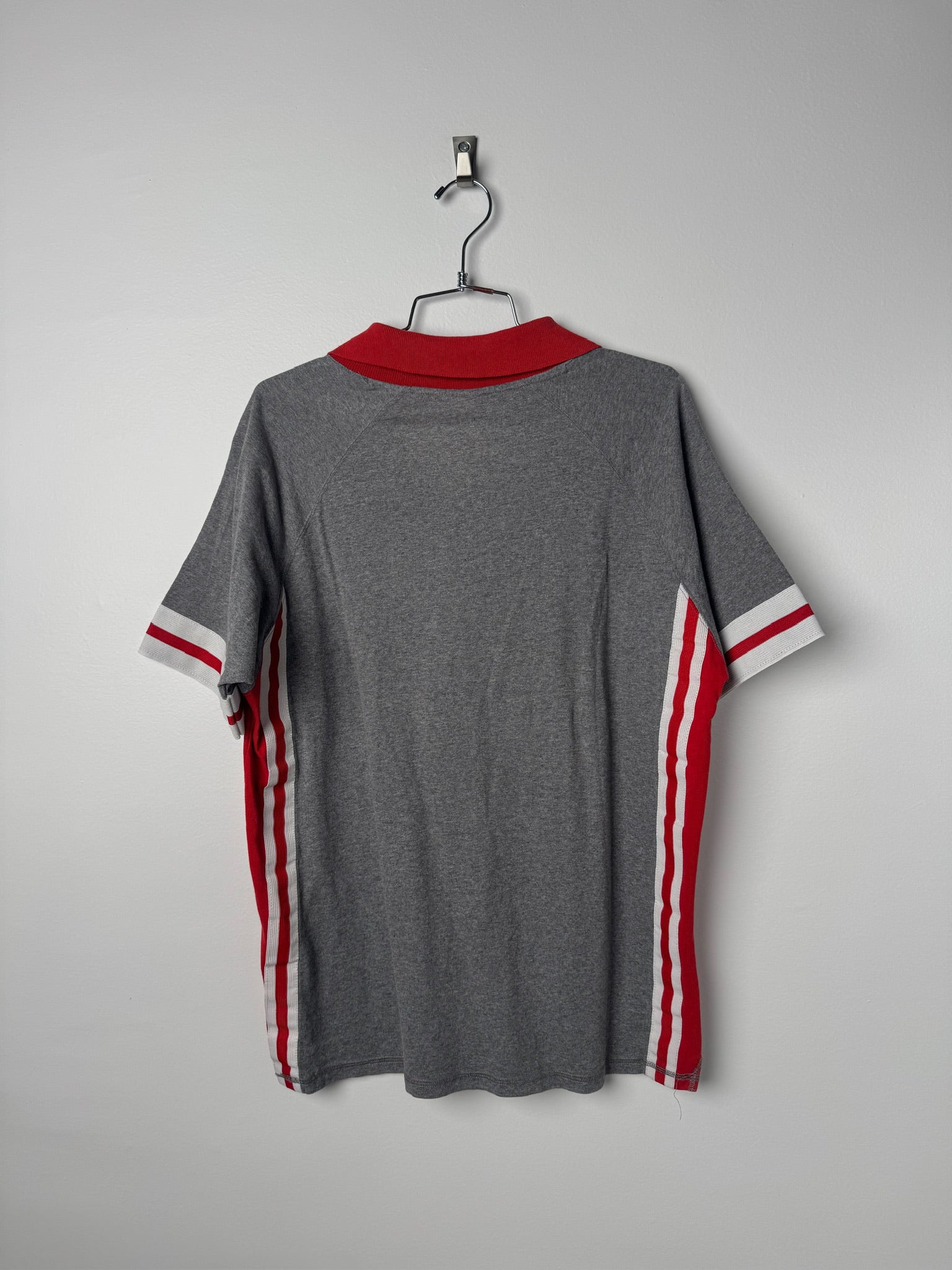 חולצת פולו CONVERSE ALL STAR בגוון אפור-אדום (M-L)