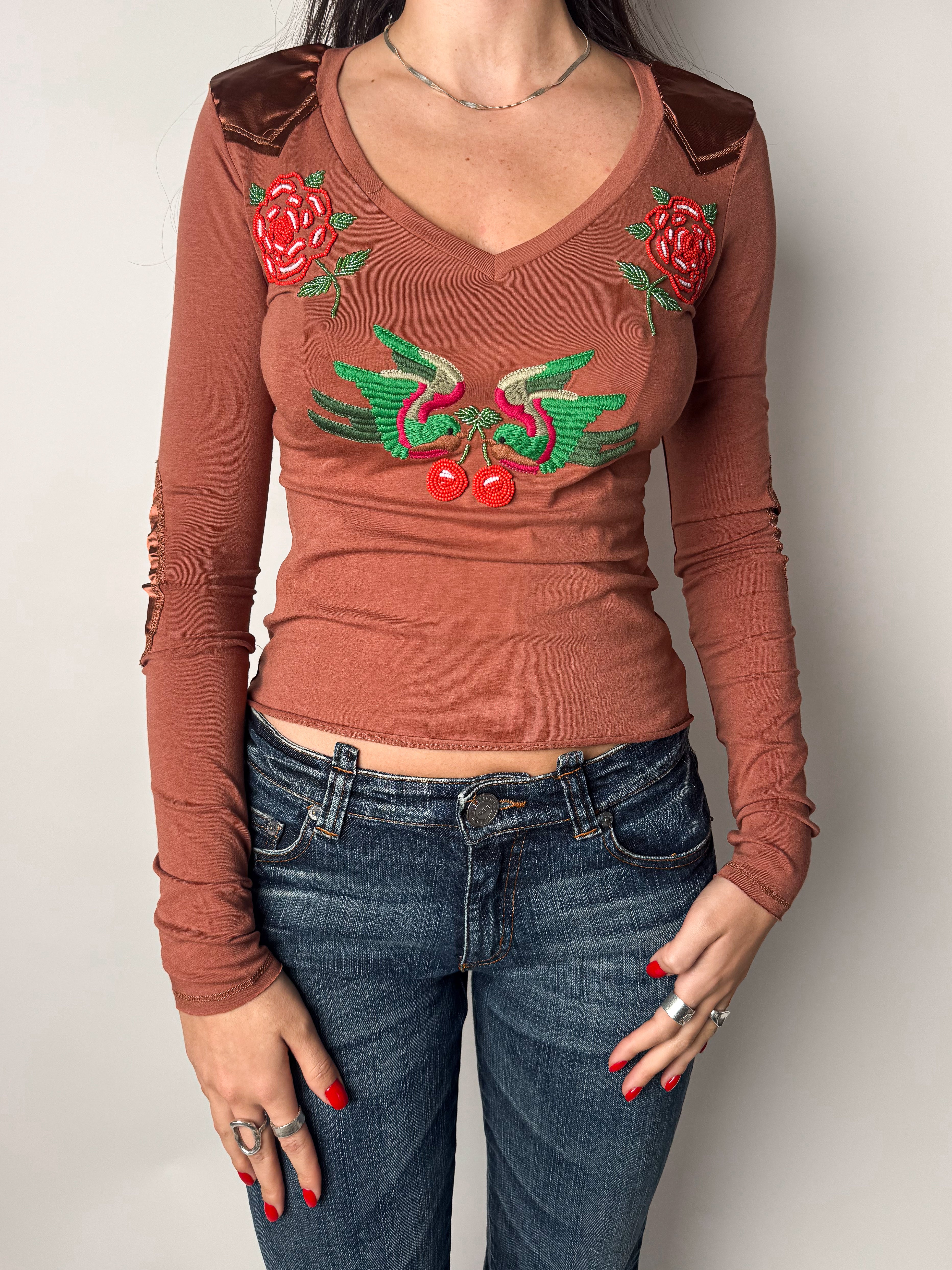 חולצה בשילוב חרוזים (XS-S)