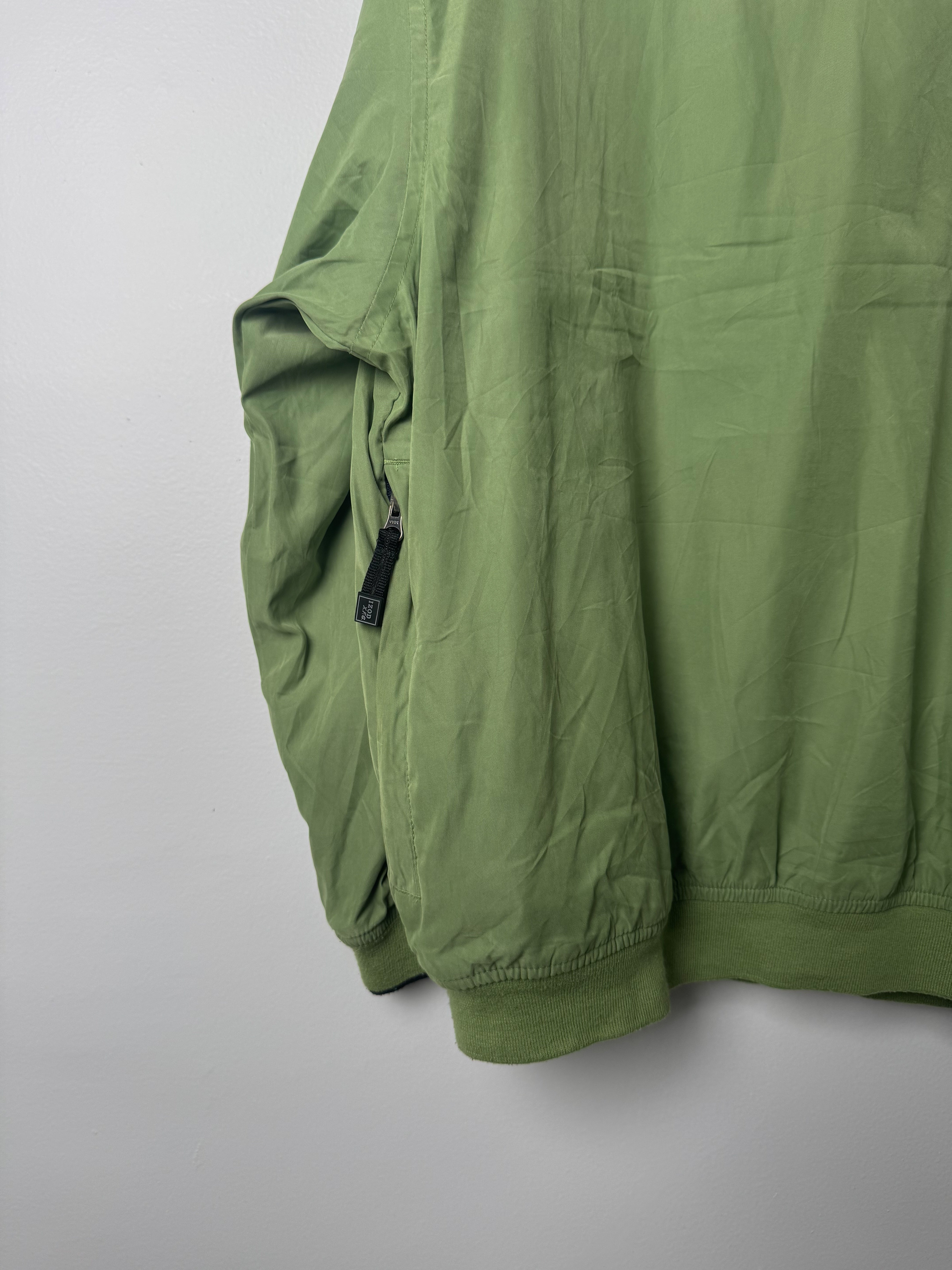 סווטשרט ניילון ירוק (L)