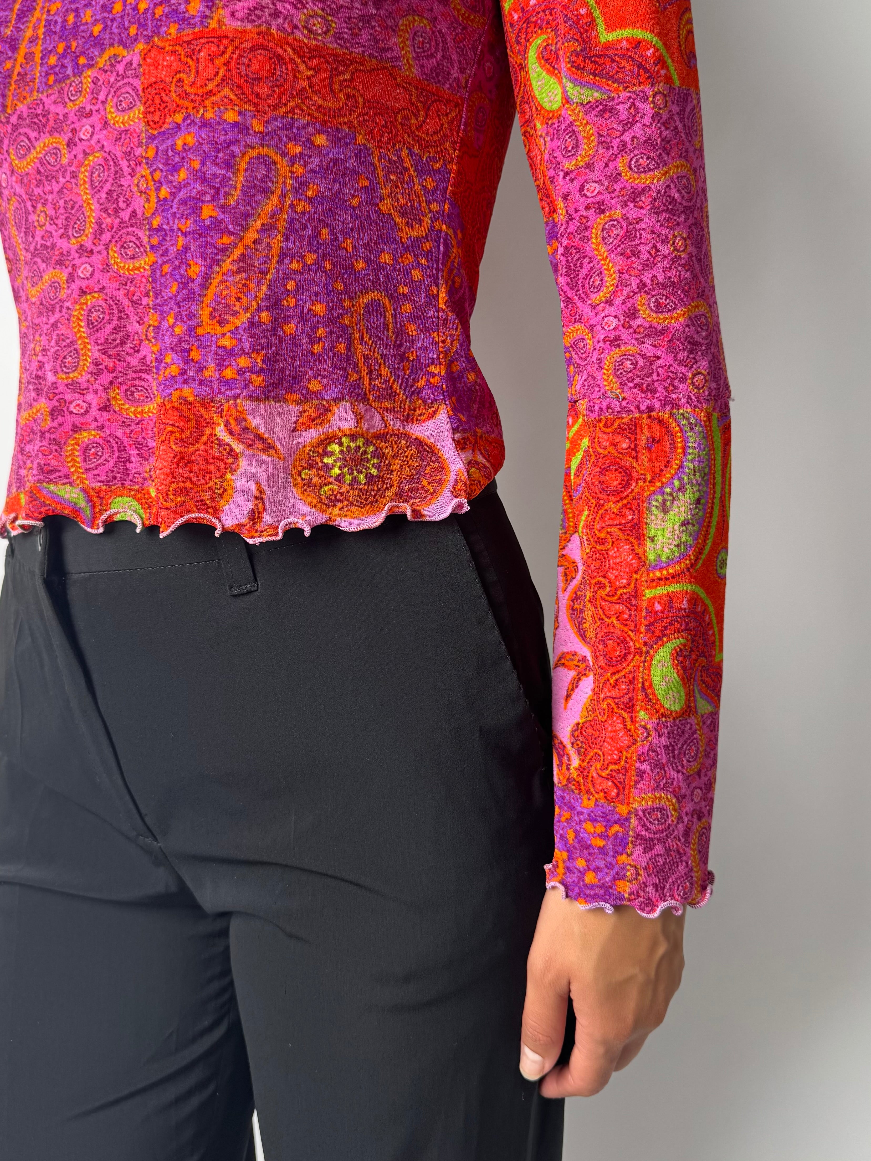 חולצת פייזלי צבעונית (M)