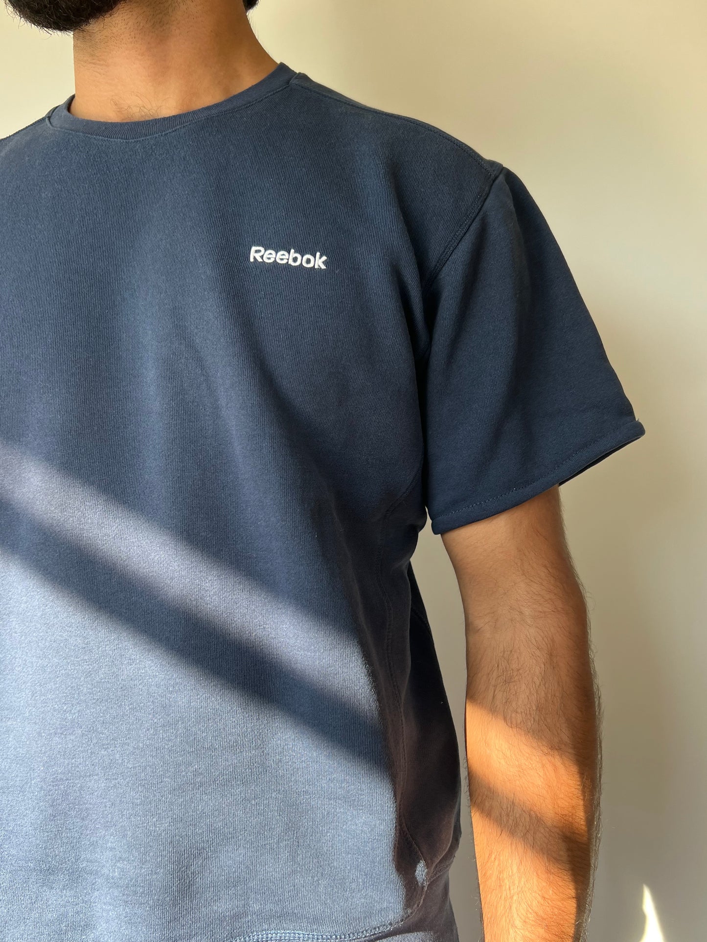 טי שרט עבה עם לוגו רקום Reebok (M)