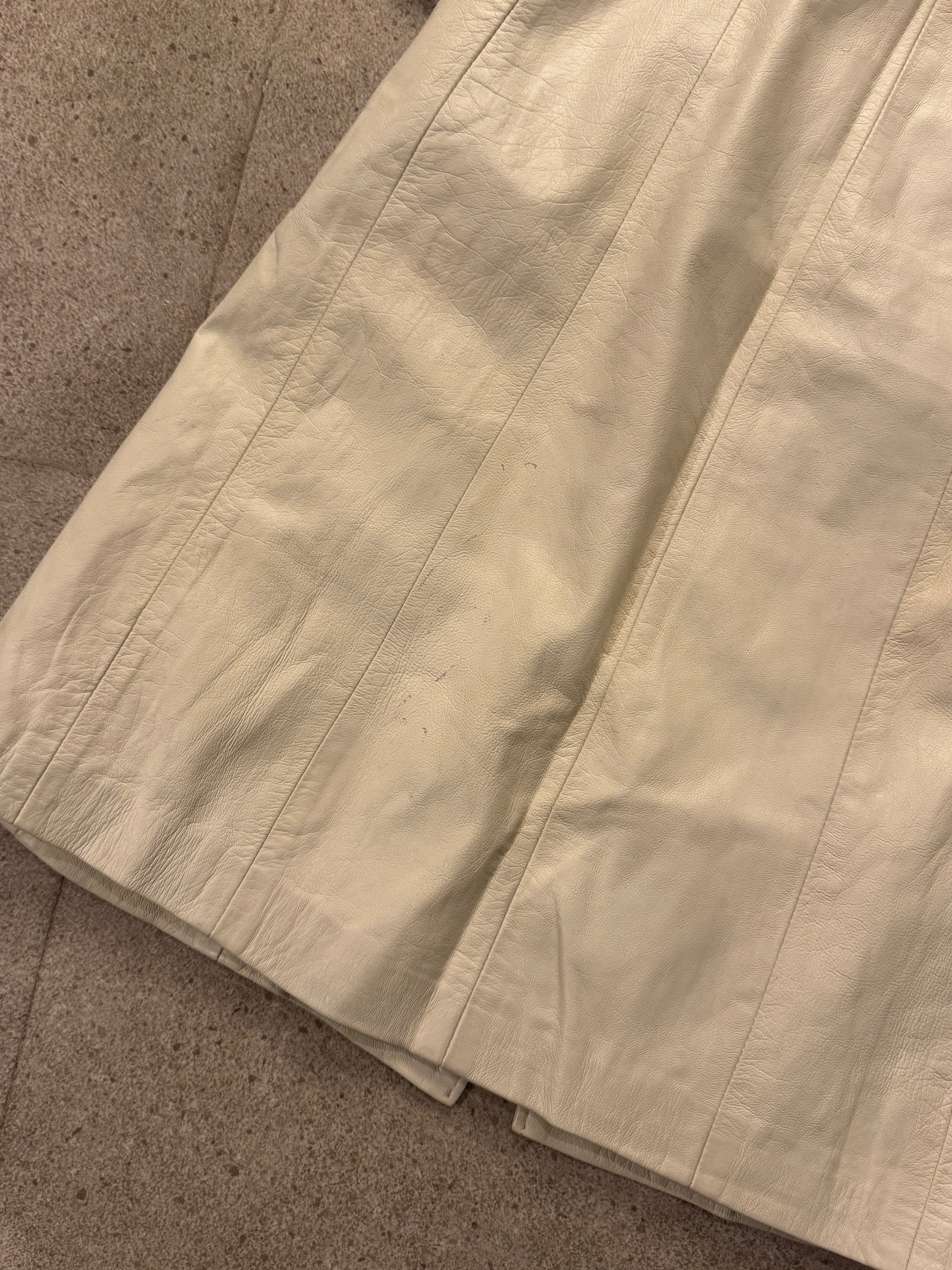 מעיל עור לבן ארוך (M)