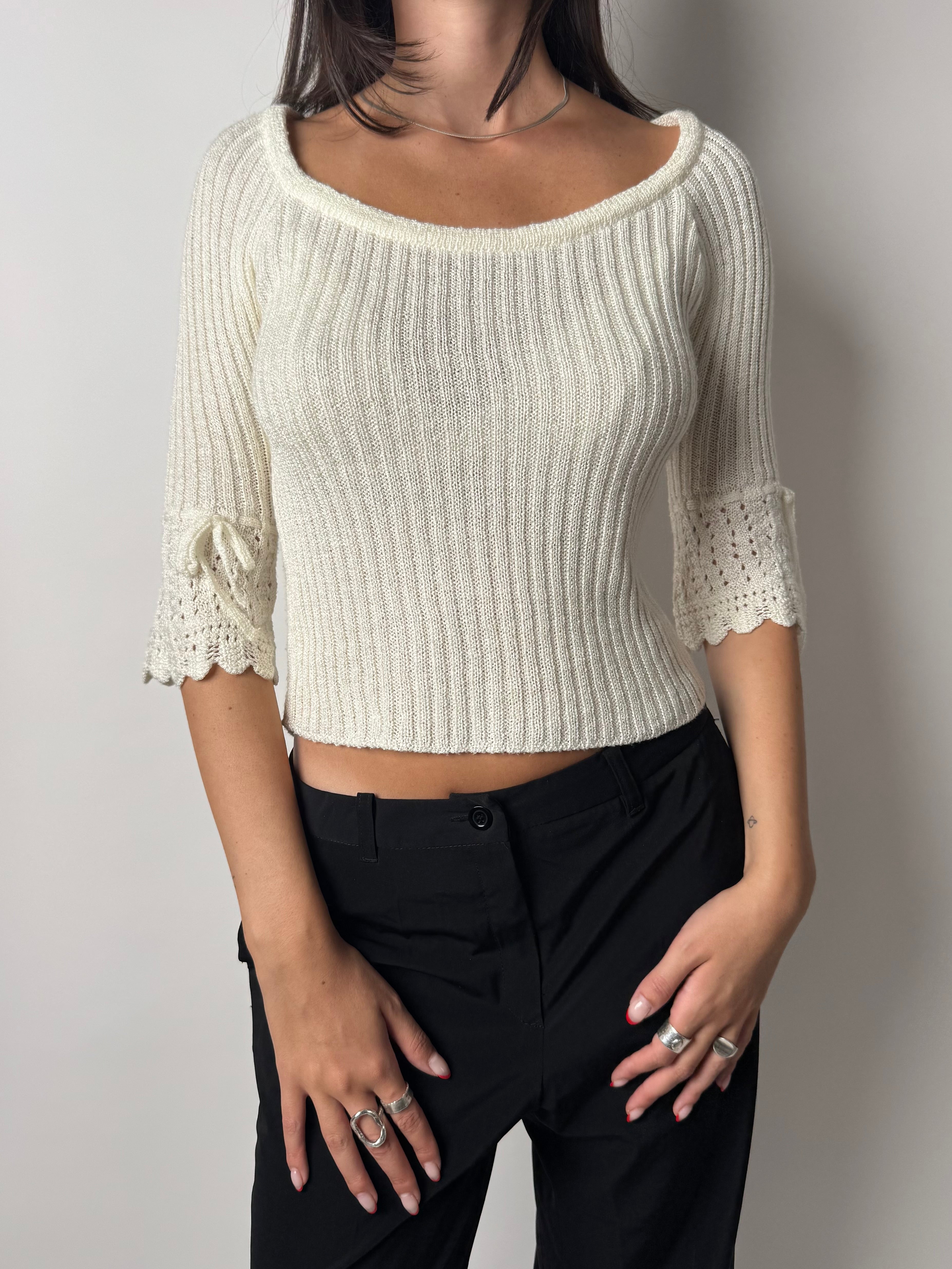 חולצת סריג לבנה (S-M)