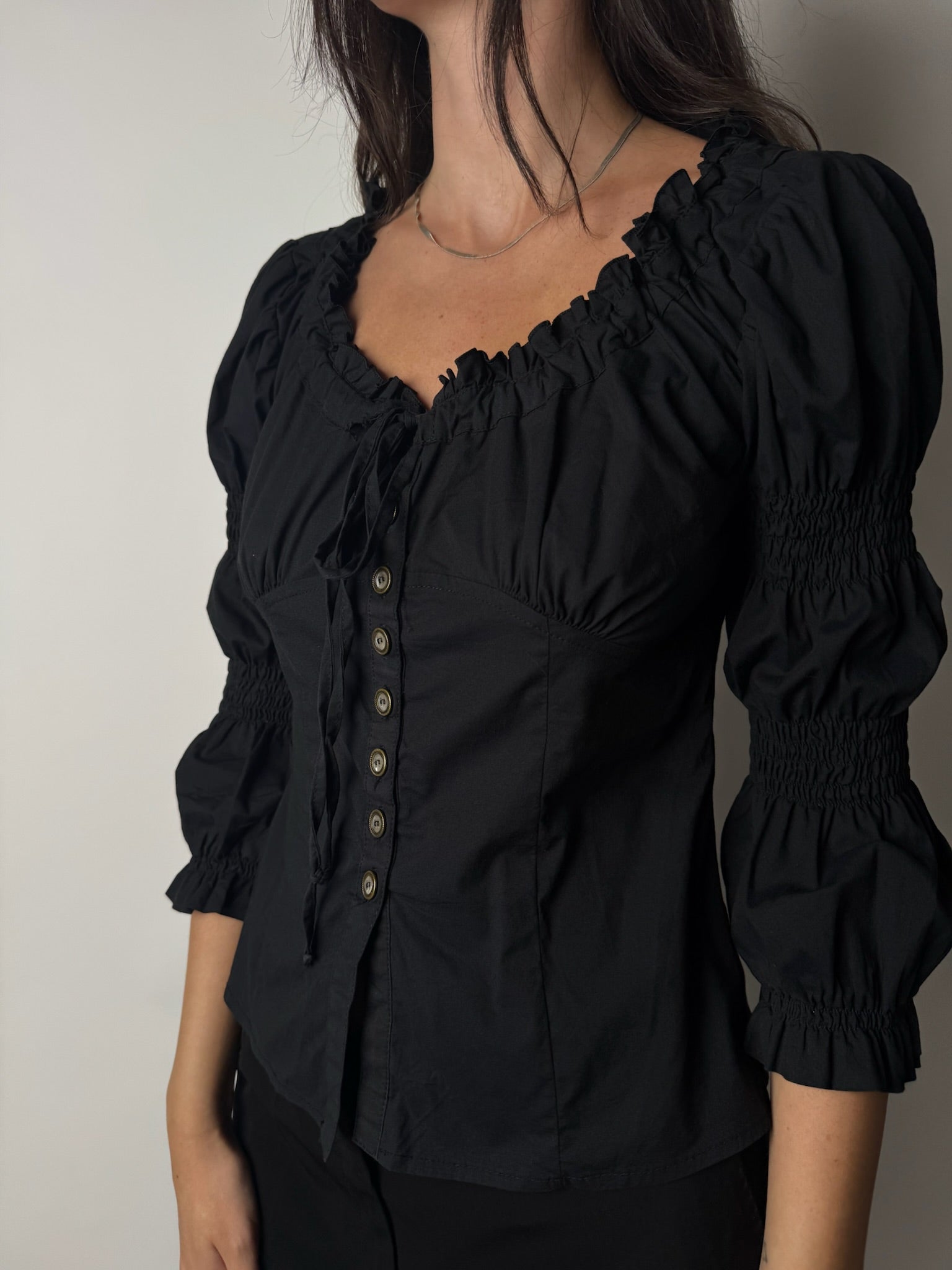 חולצת כיווצים מכופתרת (M)