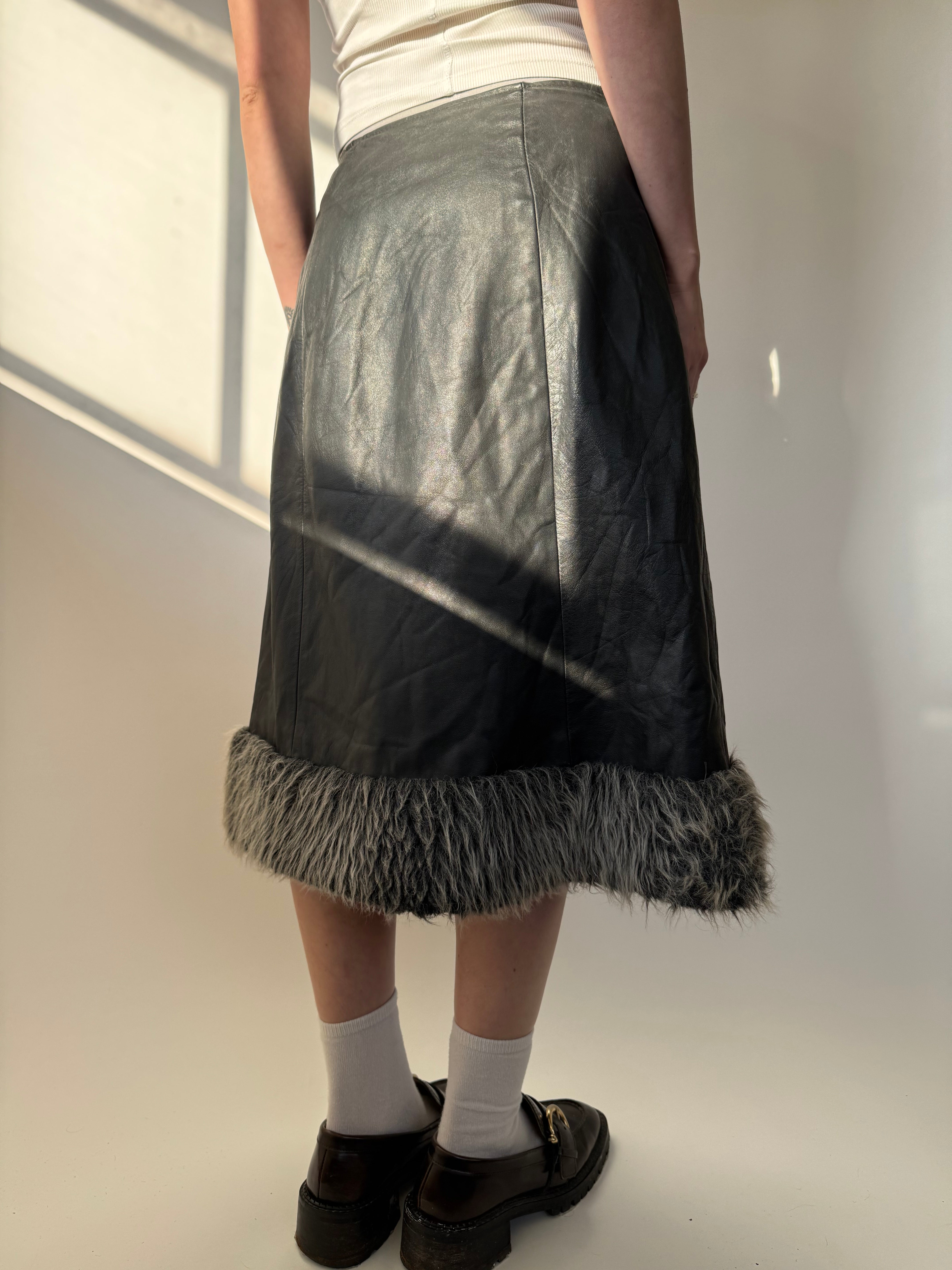 חצאית מידי מעור בשילוב פרווה (36)