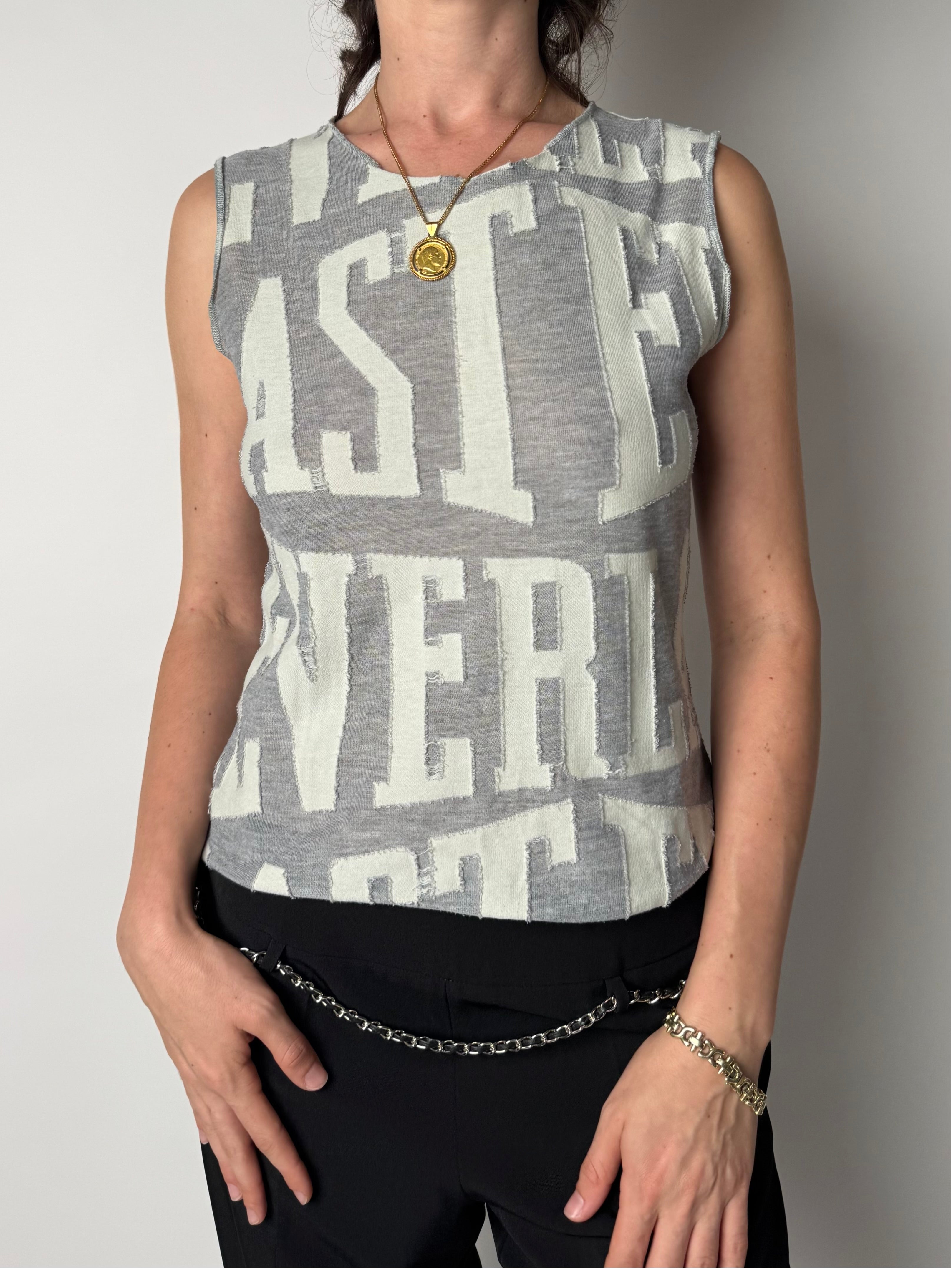 גופיה עם כיתוב EVERLAST (S)