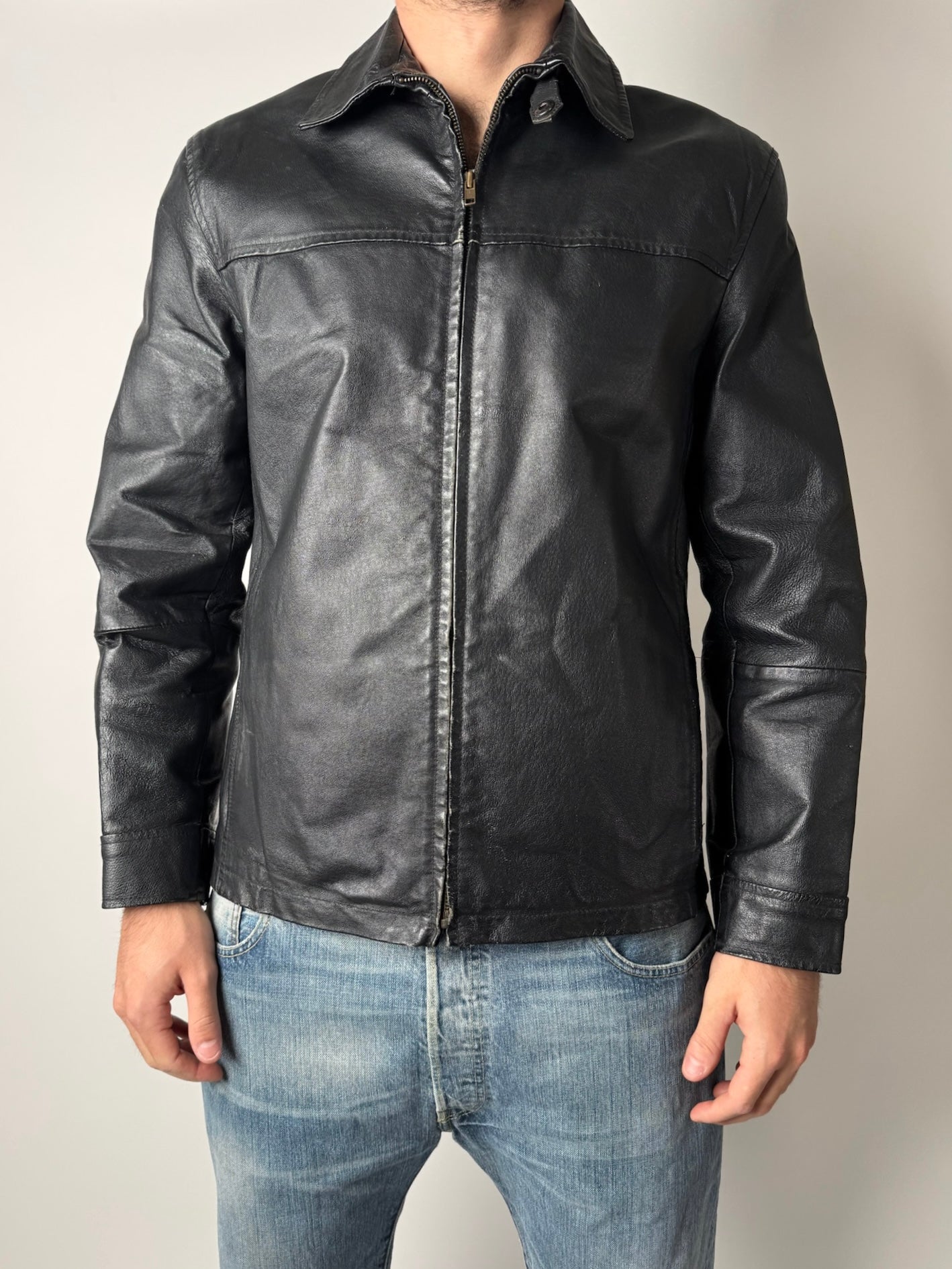 מעיל עור שחור (M)