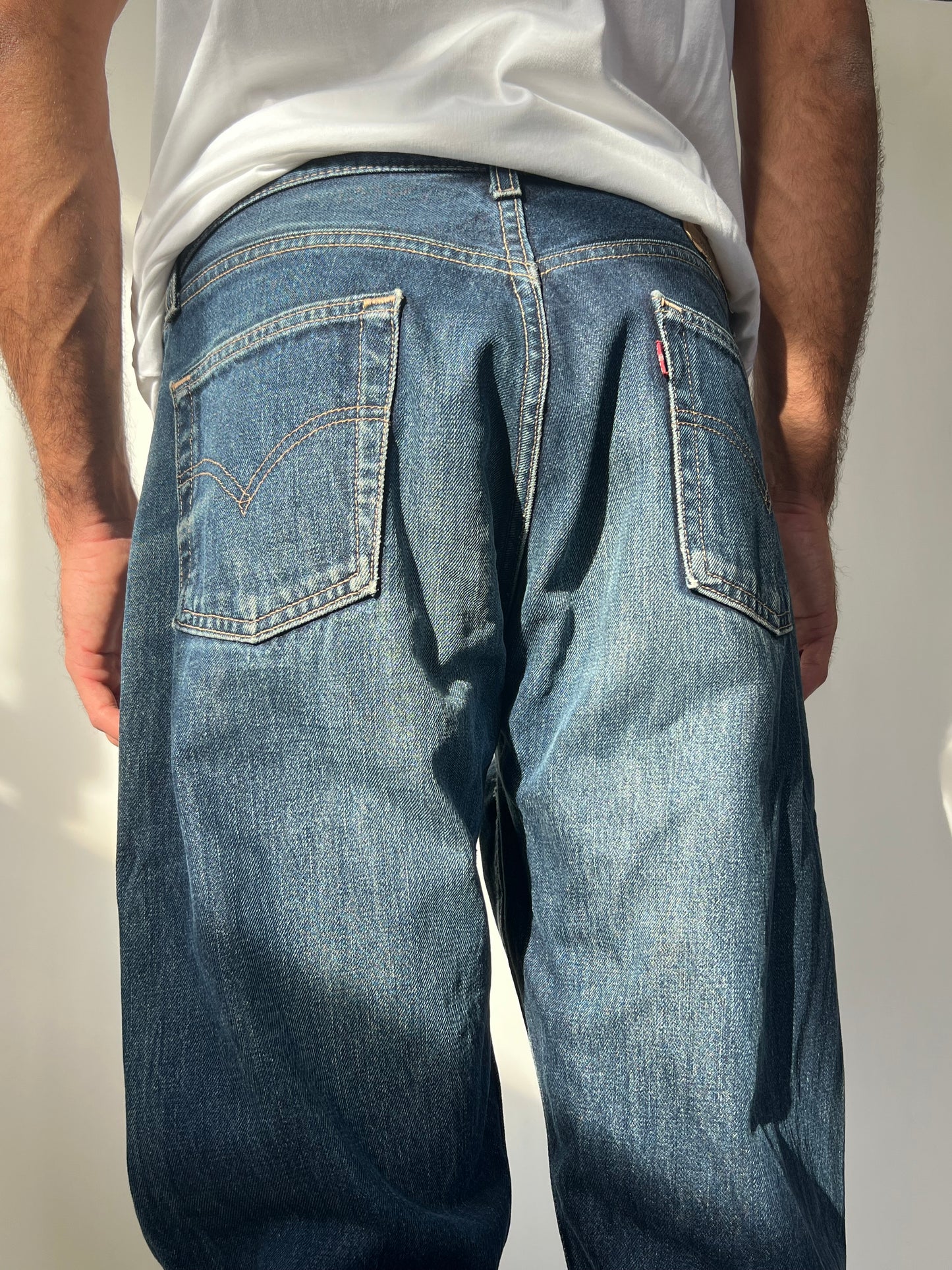 ג׳ינס כהה Levi's (43)