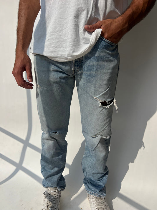 ג׳ינס קרעים בהיר Levi's 501 (42)