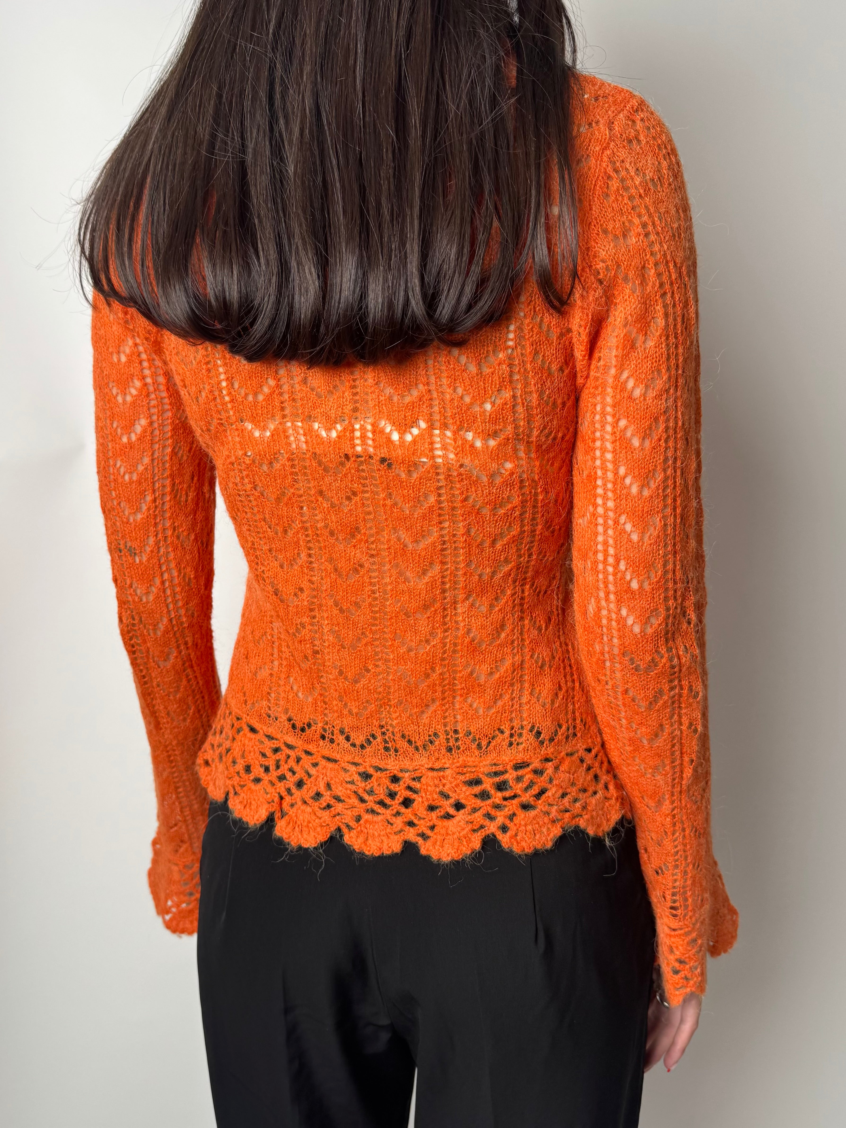 עליונית צמר כתומה סרוגה (S)