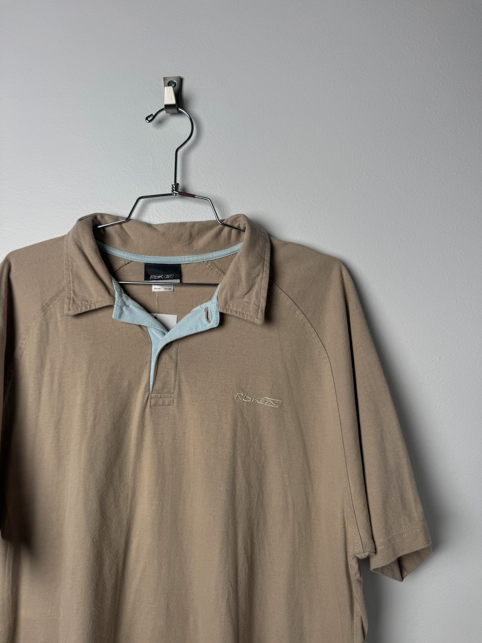 חולצת פולו כותנה בז׳ Reebok (L)