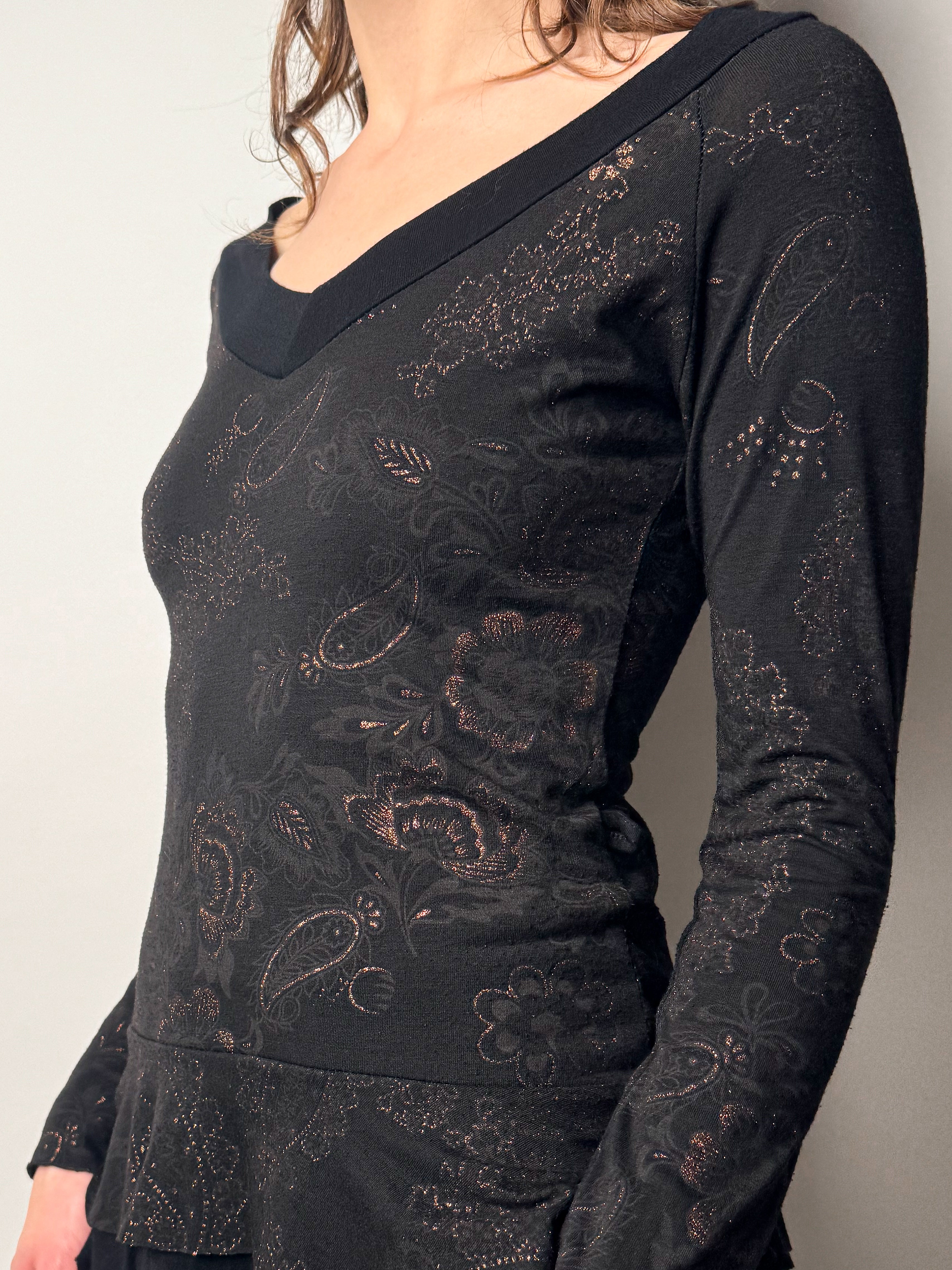 טוניקת וי ארוכה פרחונית (M)