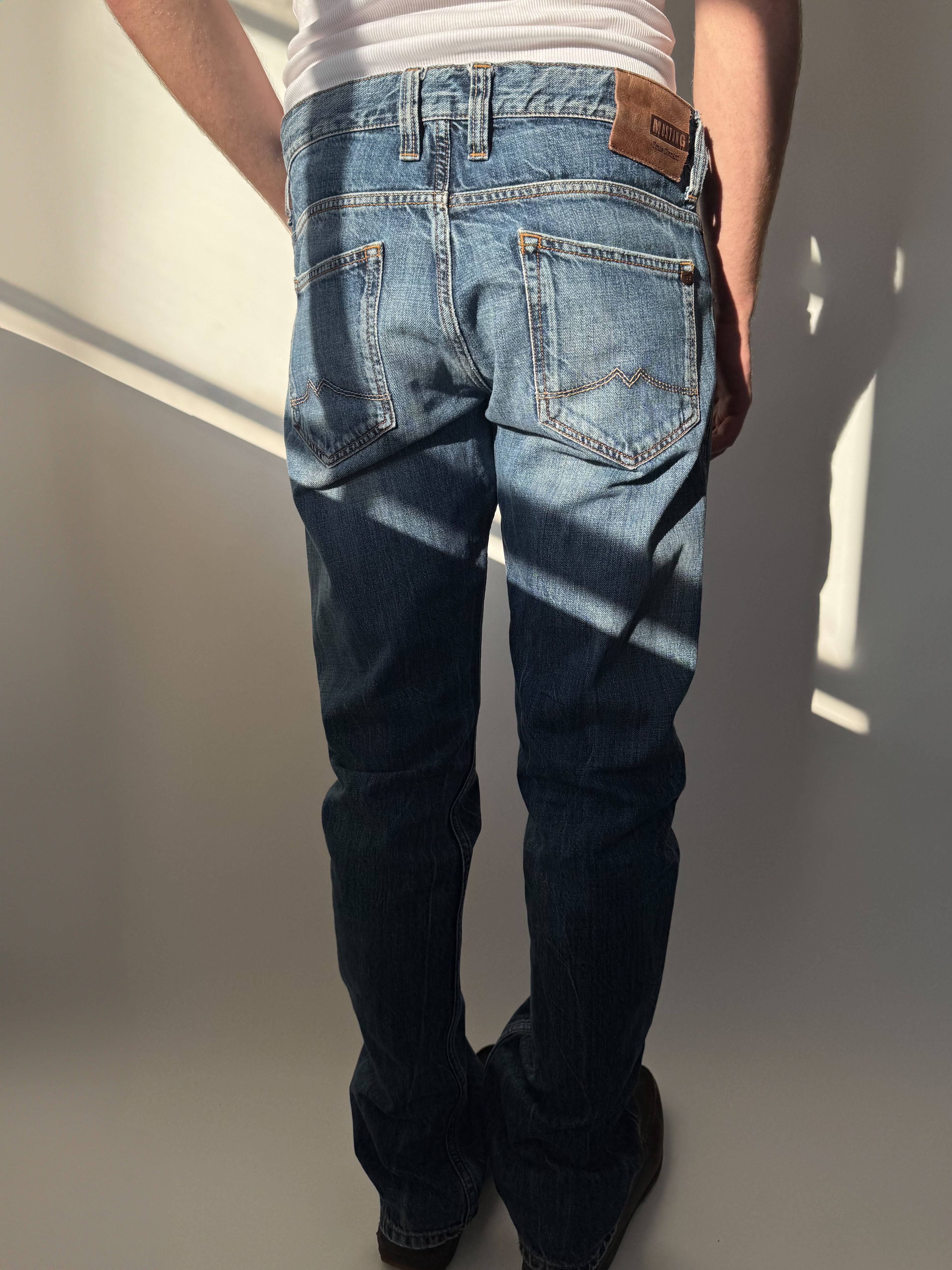 ג׳ינס משופשף Mustang (44)