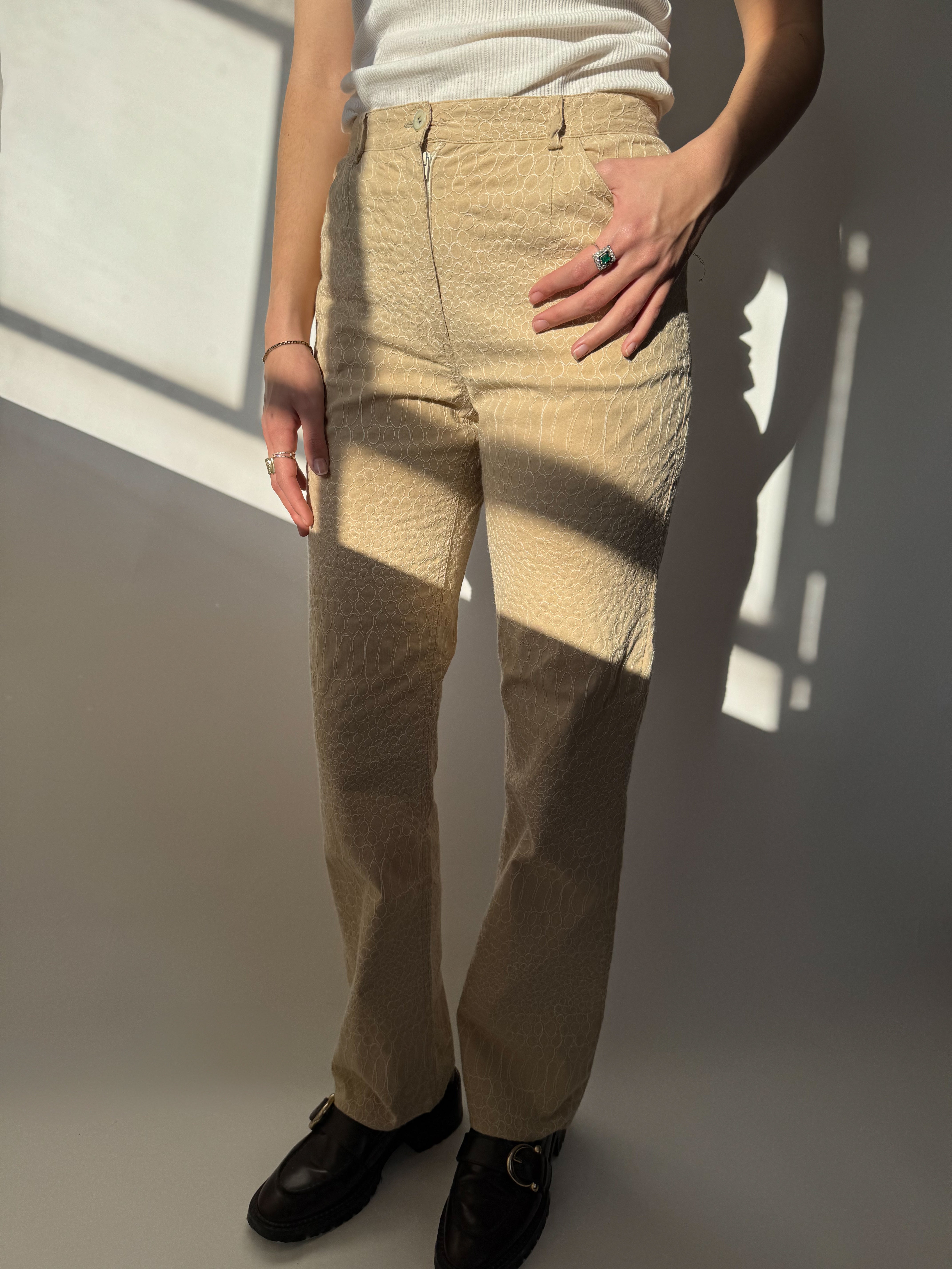 מכנסיים בשילוב רקמה נחשית (34)