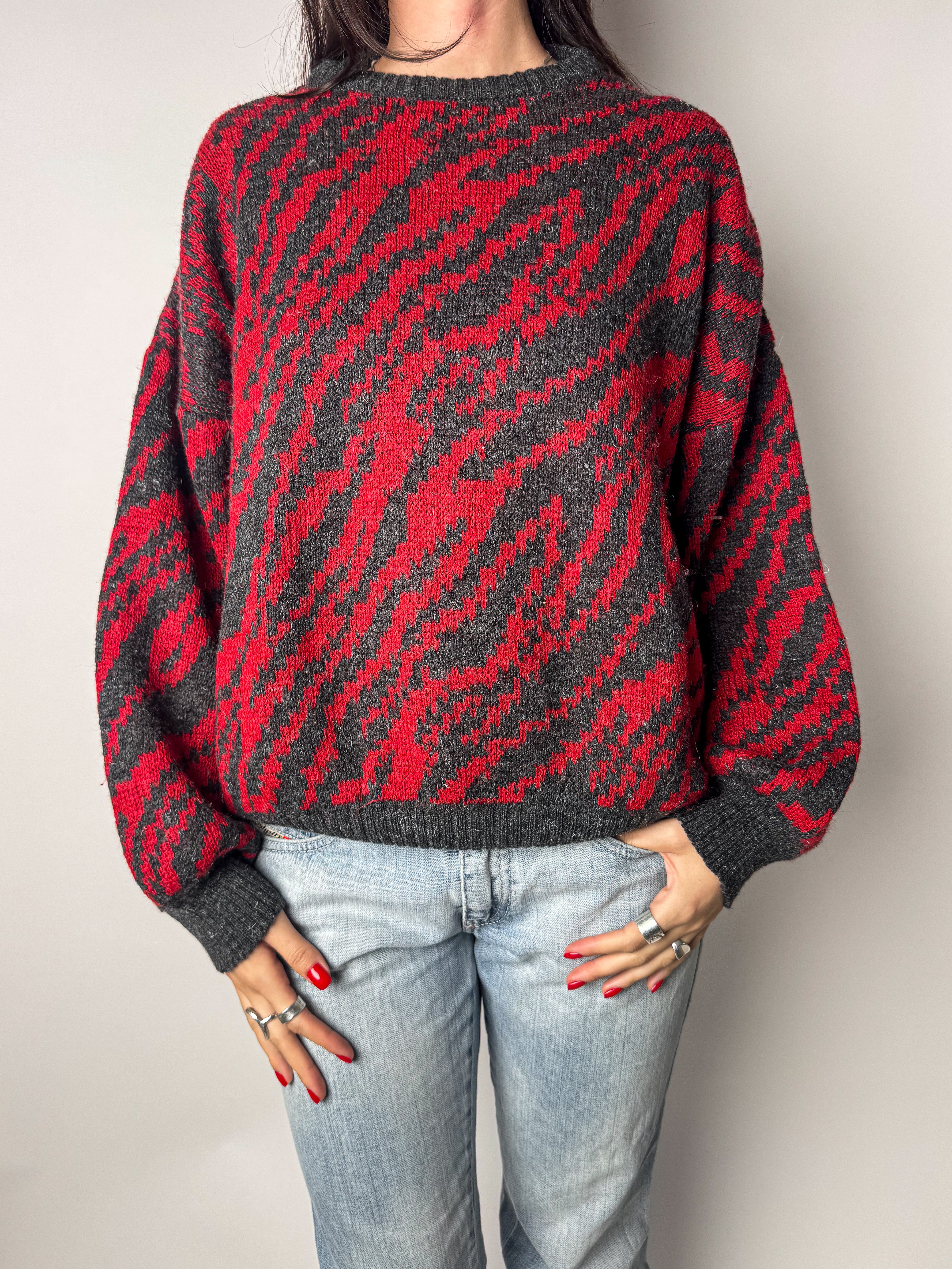 סריג אפור ואדום (M)