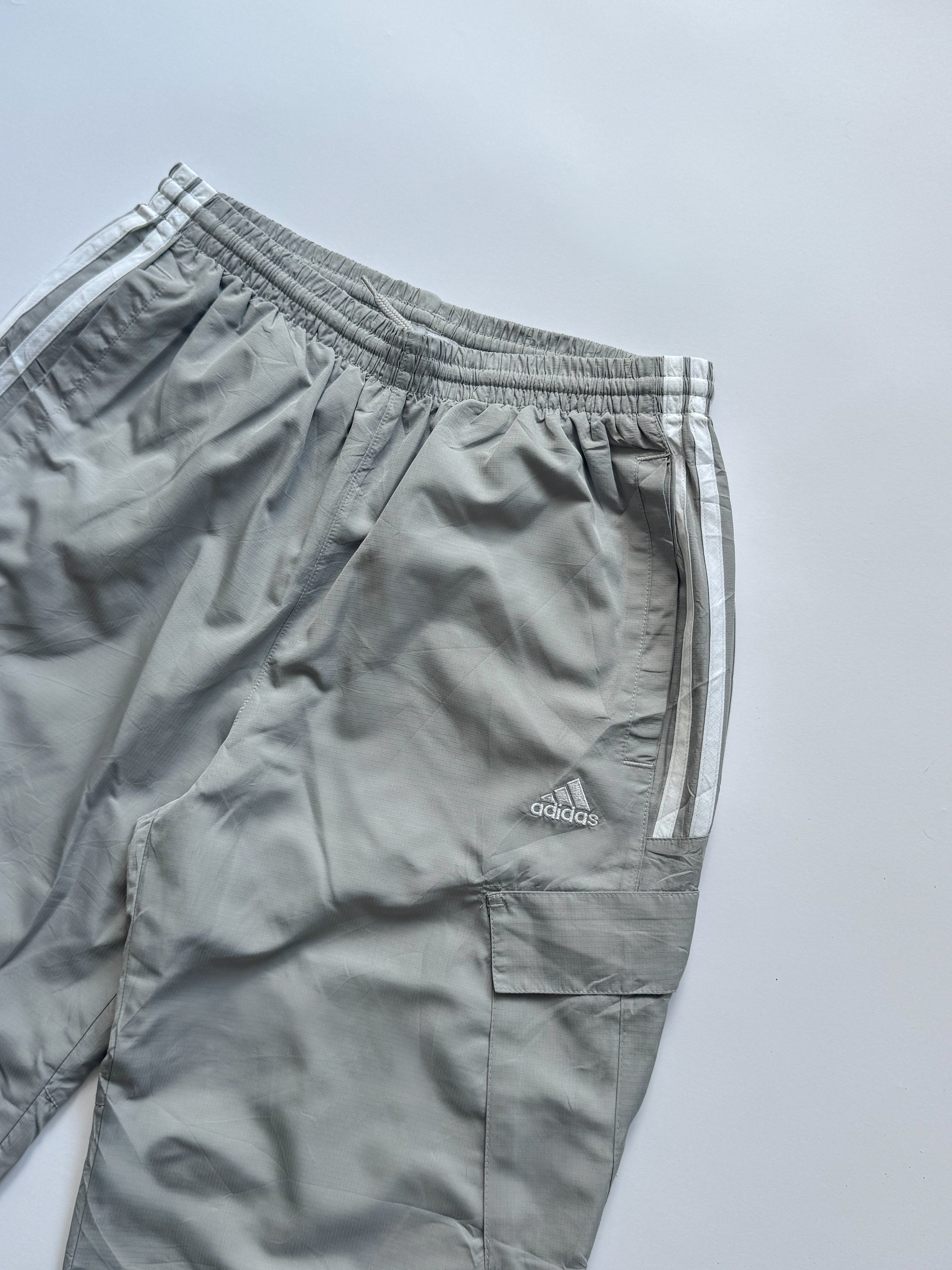 מכנסי ספורט קפרי אפורים Adidas (XS)