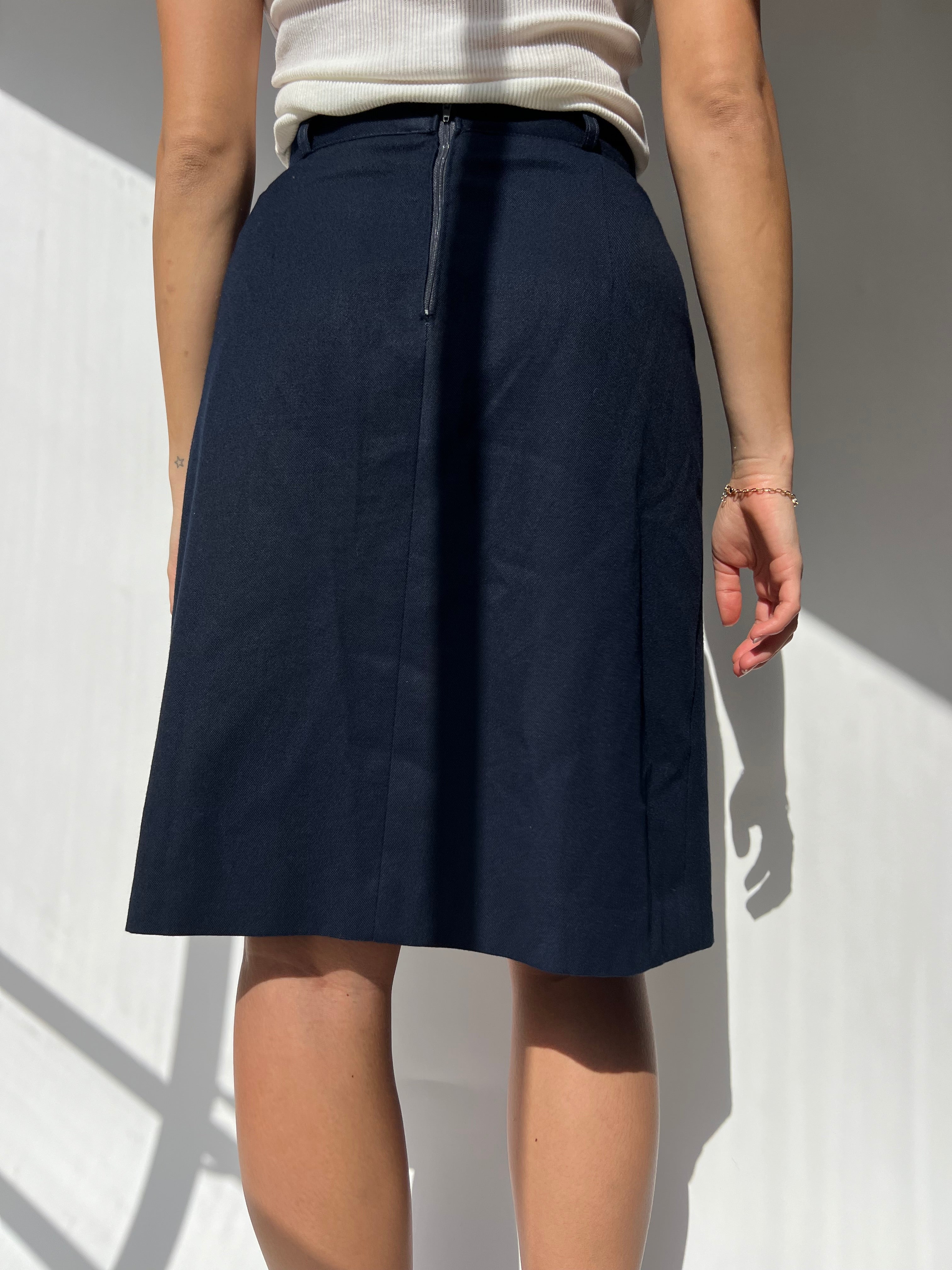 חצאית מחוייטת כחול נייבי (38)