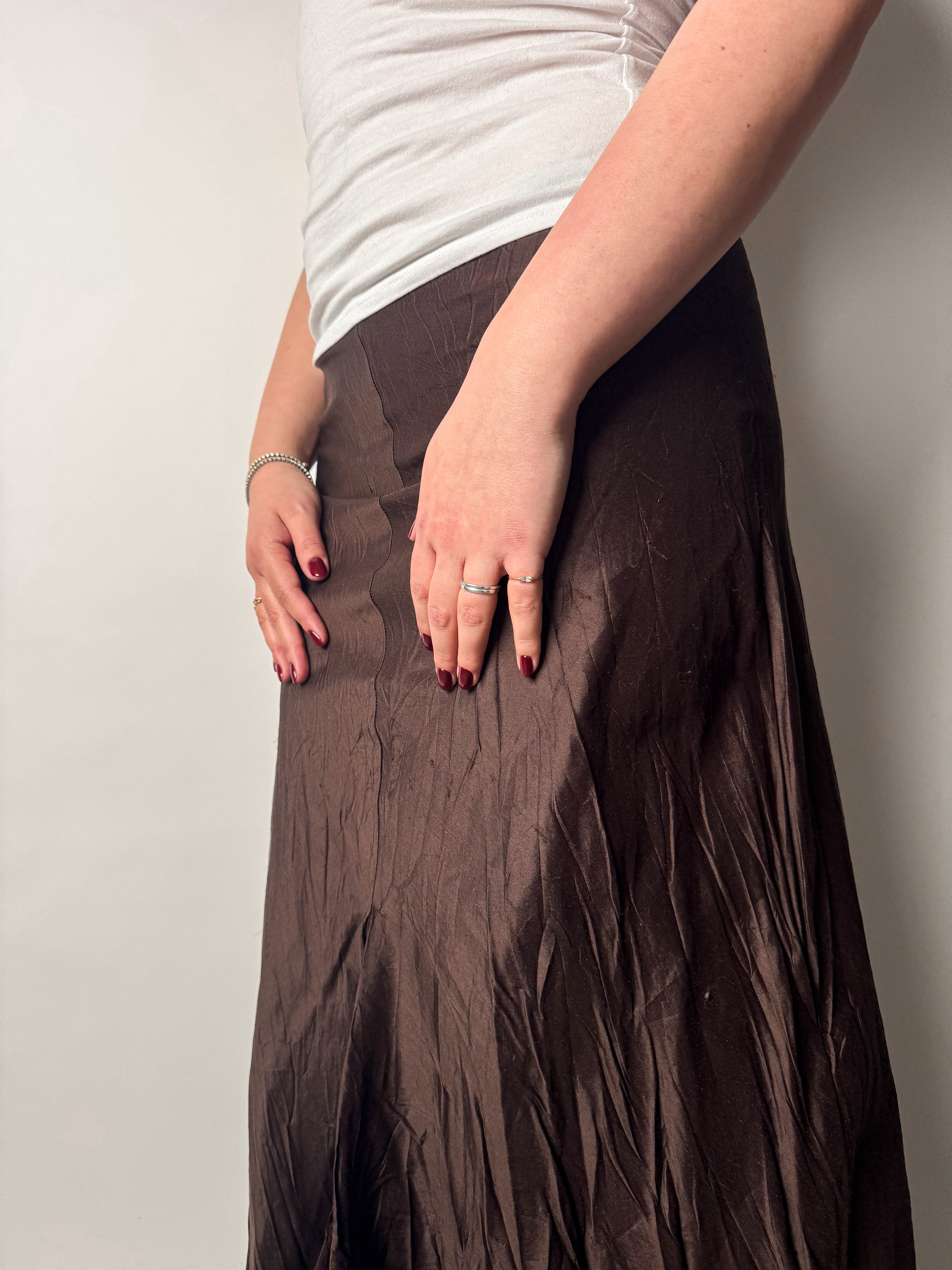 חצאית משי קפלים חומה (40)