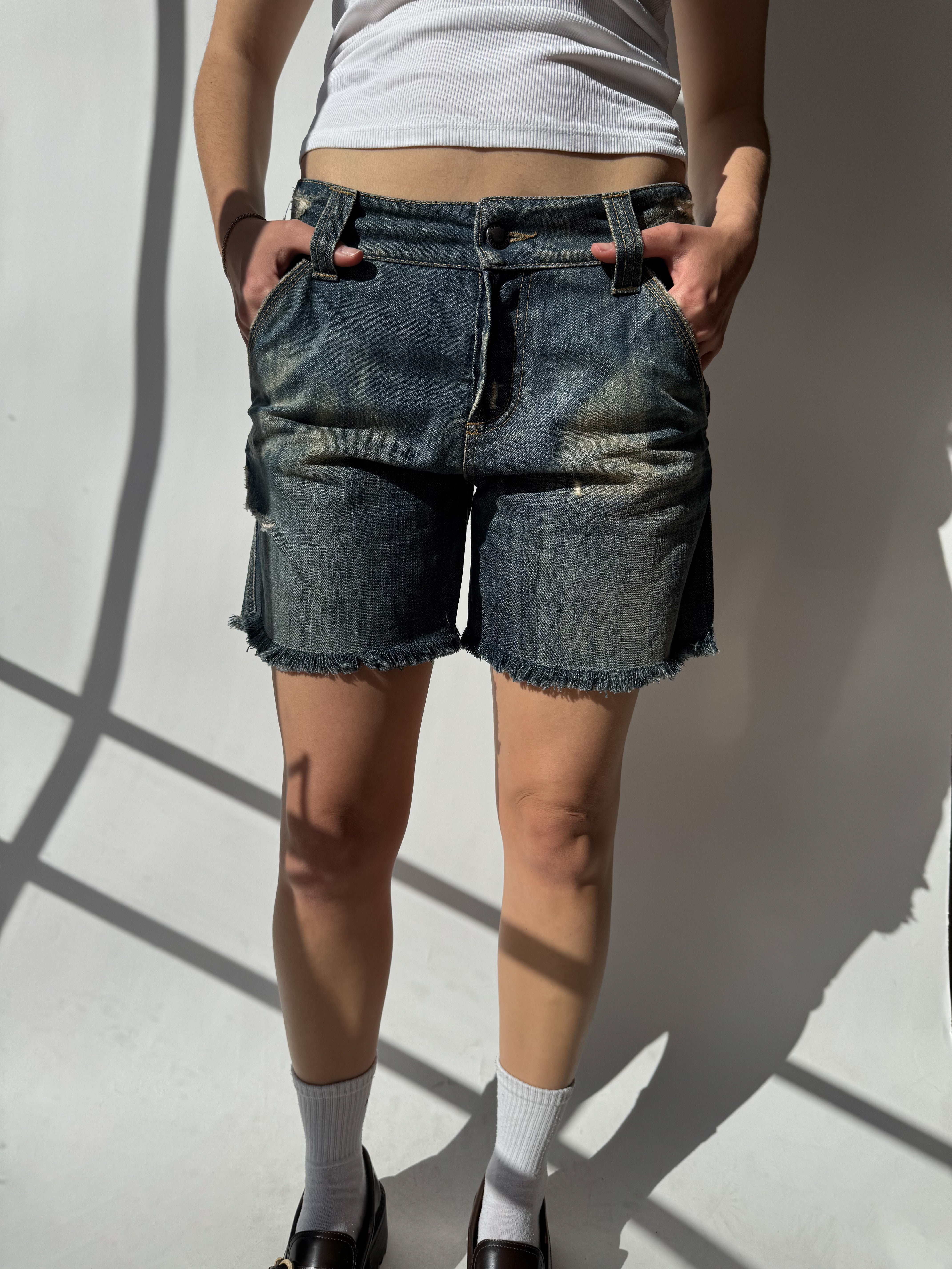 ג׳ינס קצר בסיומת גזורה Gas (34-36)