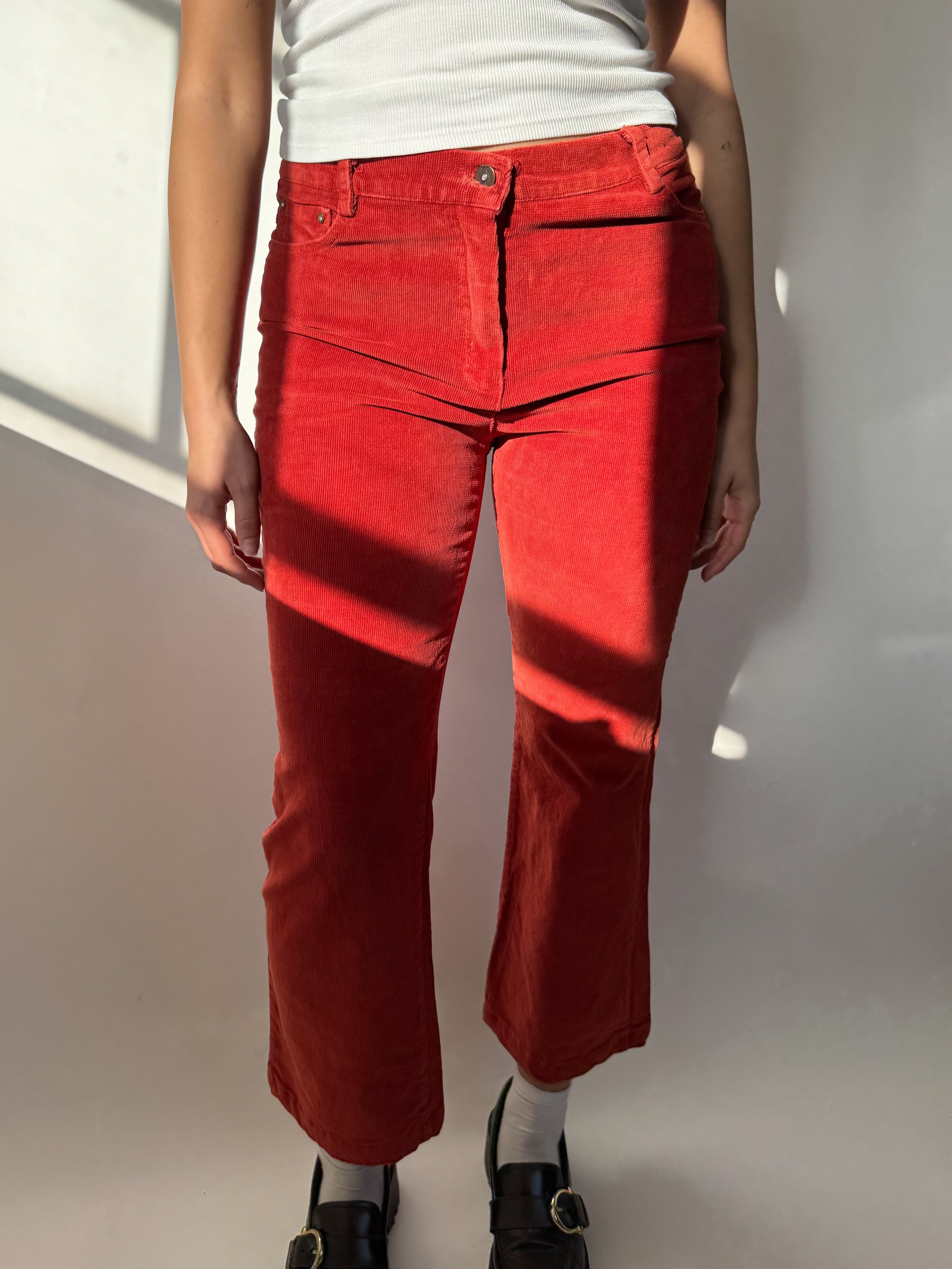 מכנסי קורדרוי אדומים (38)