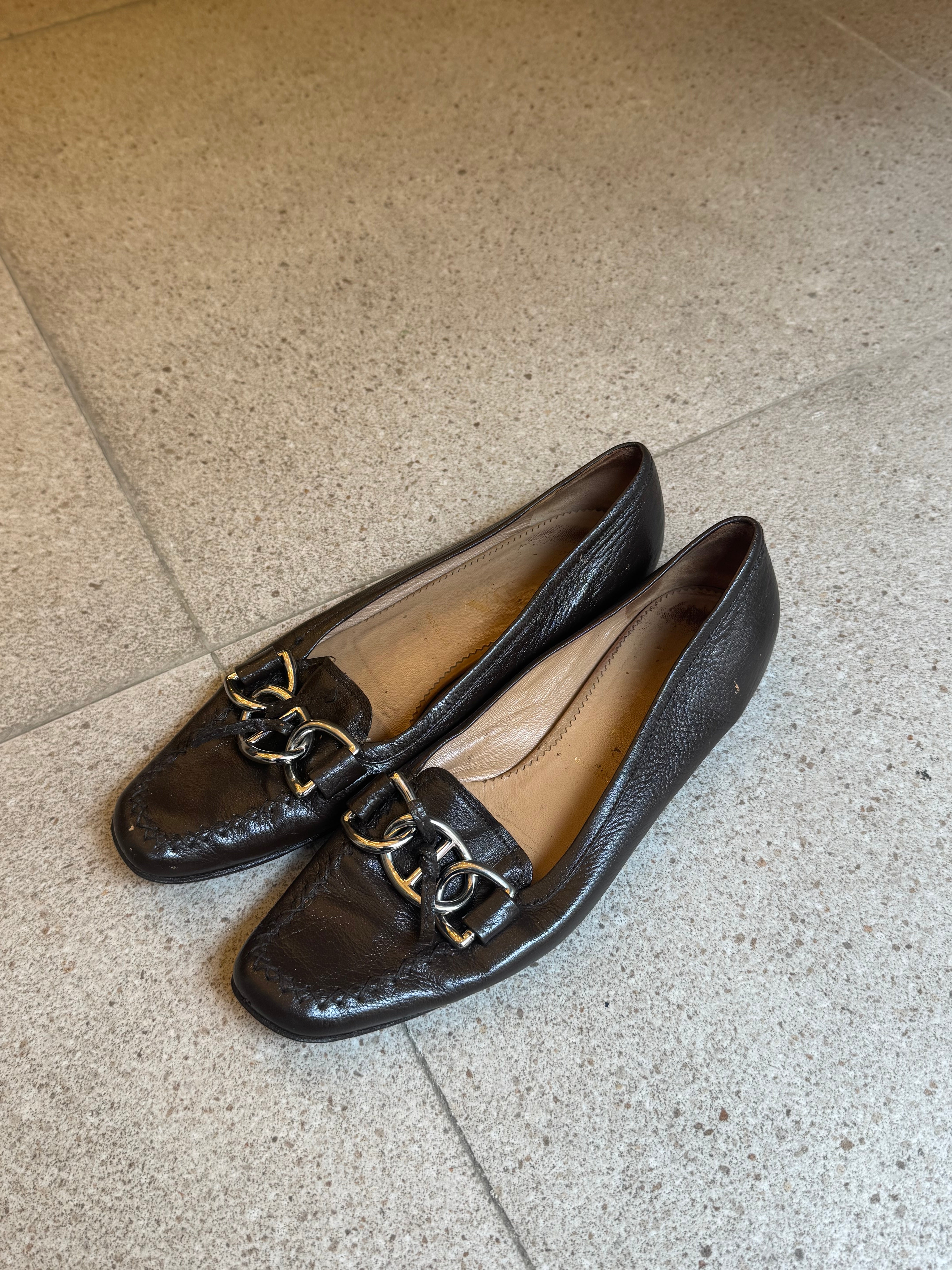 נעלי מוקסין עור חומות Prada (38)