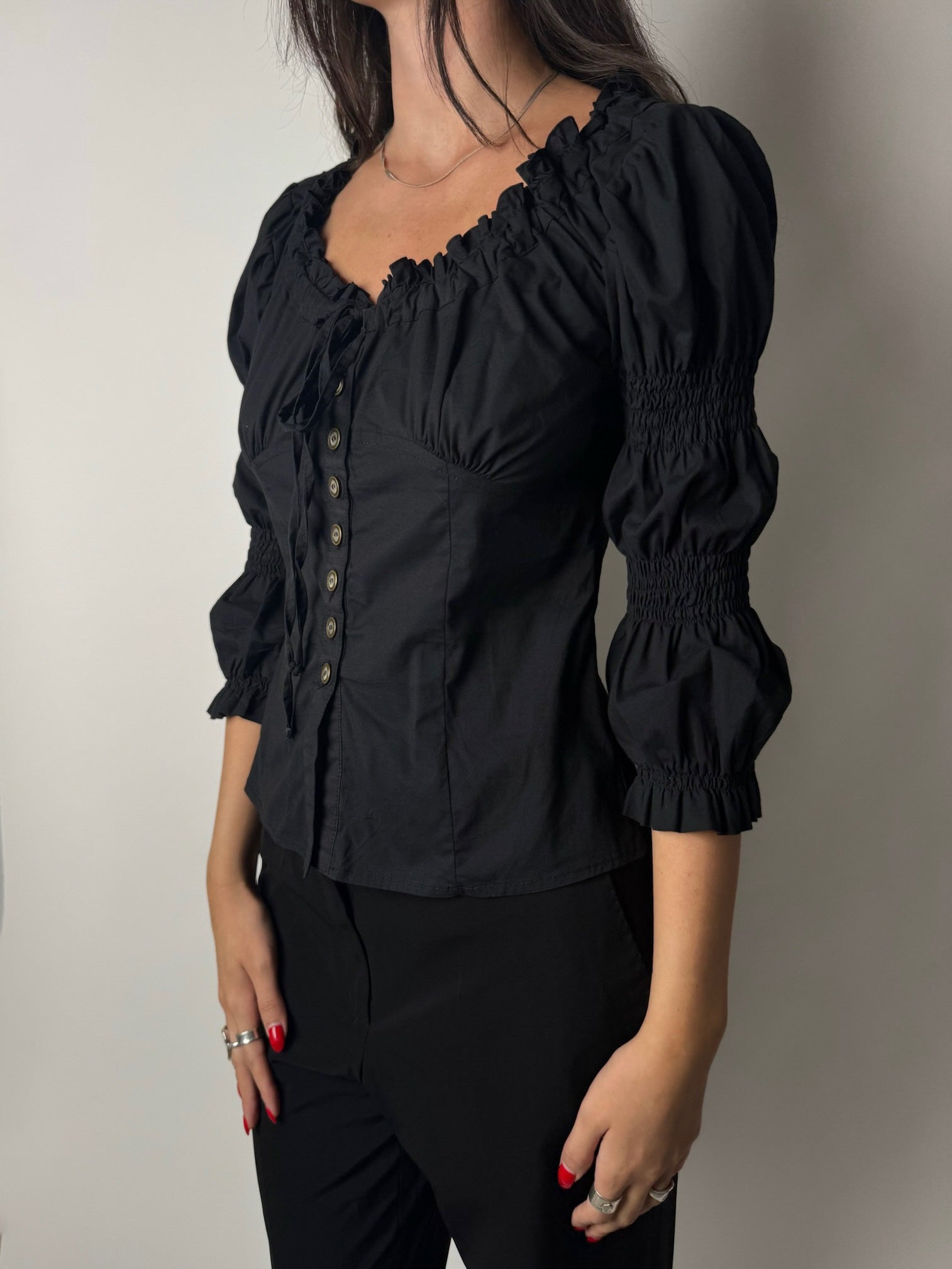 חולצת כיווצים מכופתרת (M)