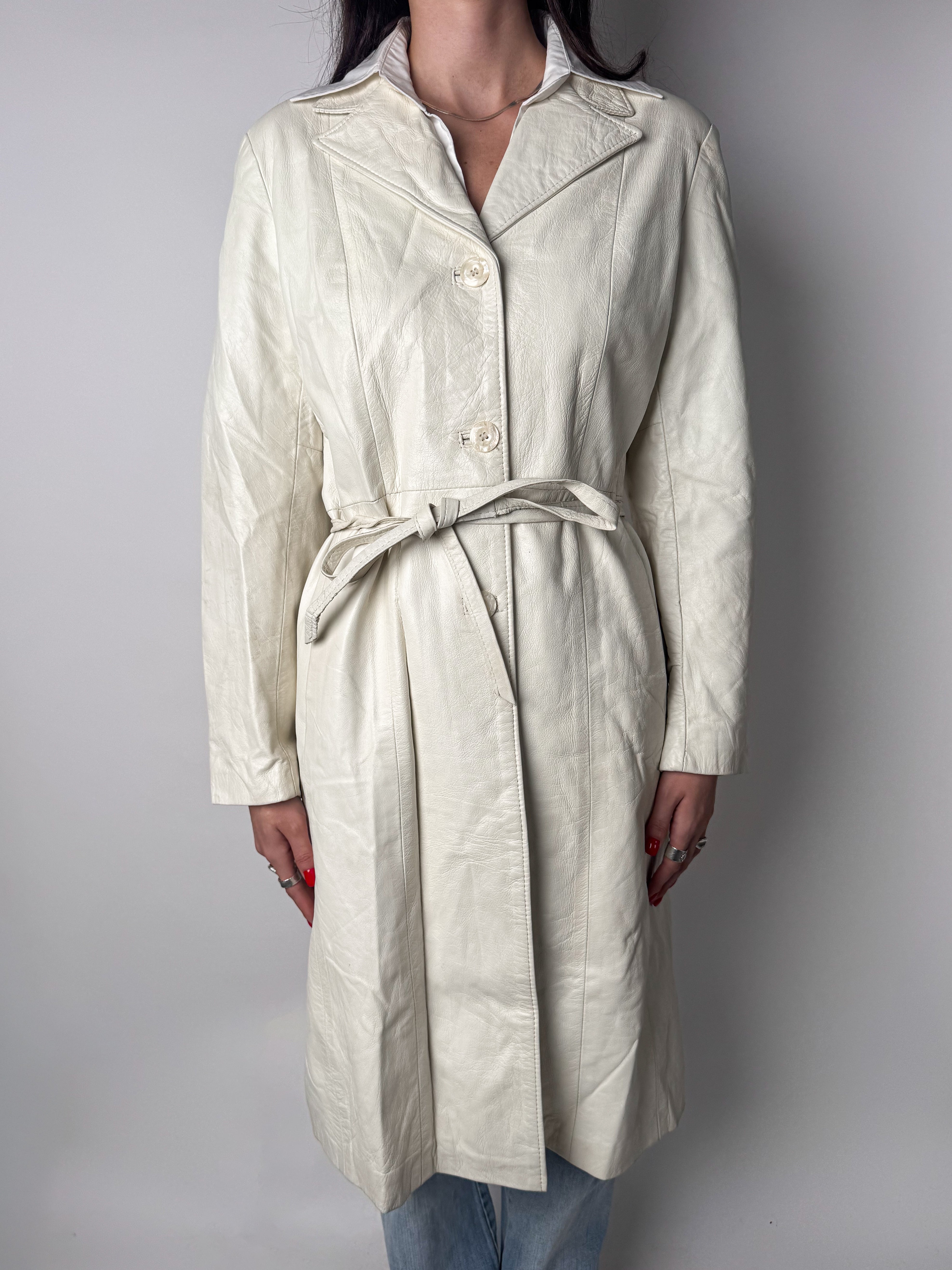 מעיל עור לבן ארוך (M)