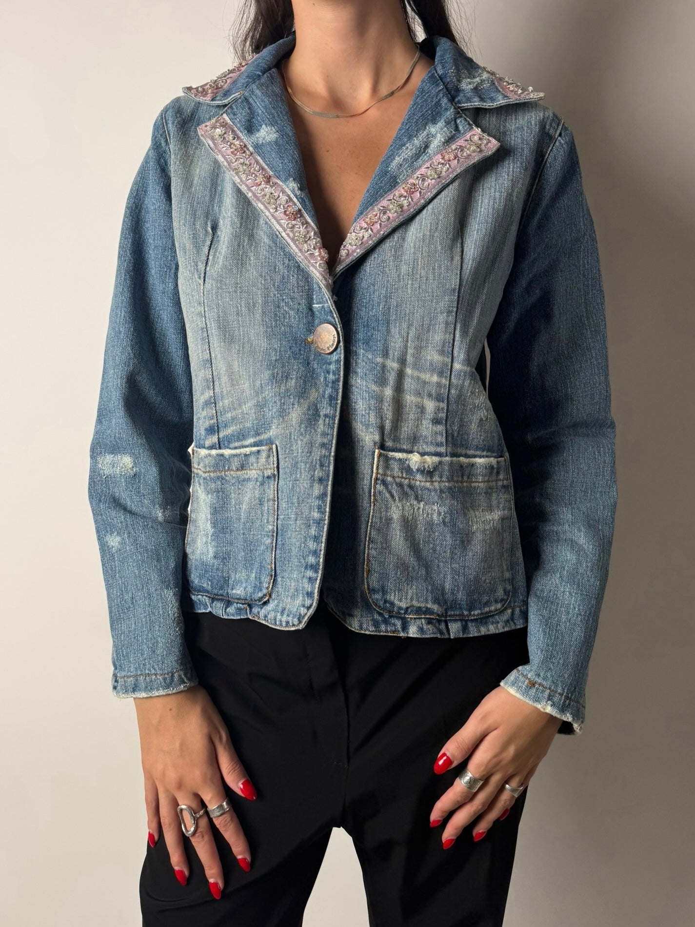 ג׳קט ג׳ינס עם רקמת פרחים (S)