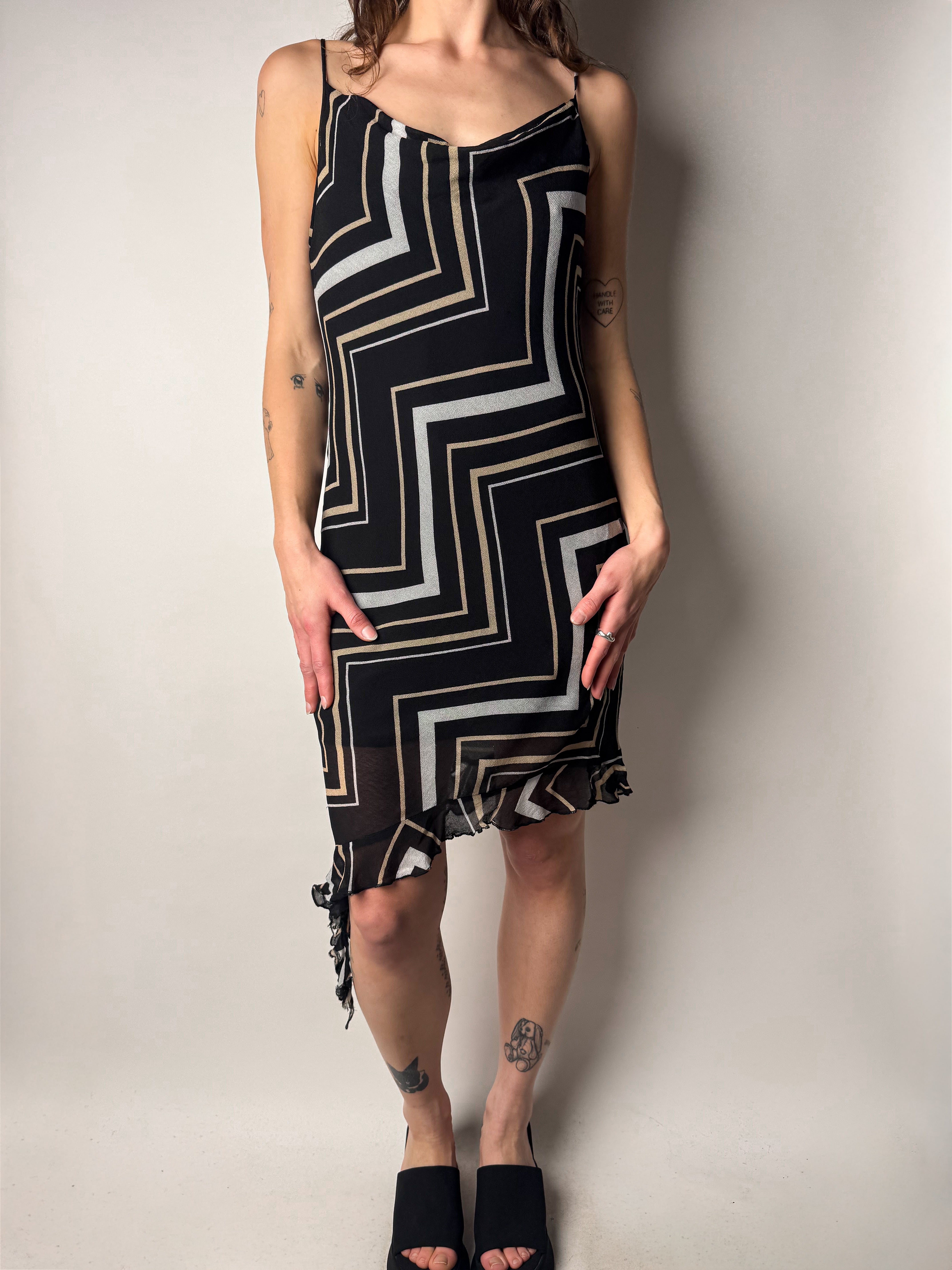 שמלת מש א-סימטרית בהדפס גיאומטרי (M)