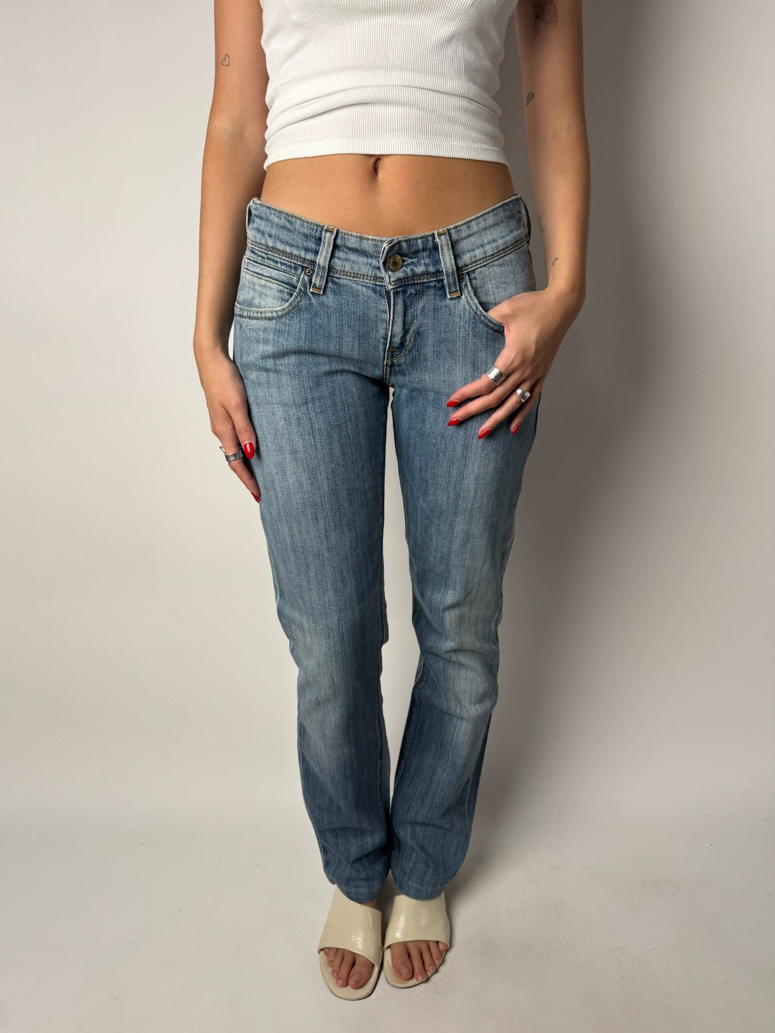 גינס בגזרה נמוכה (Levi's (34-36