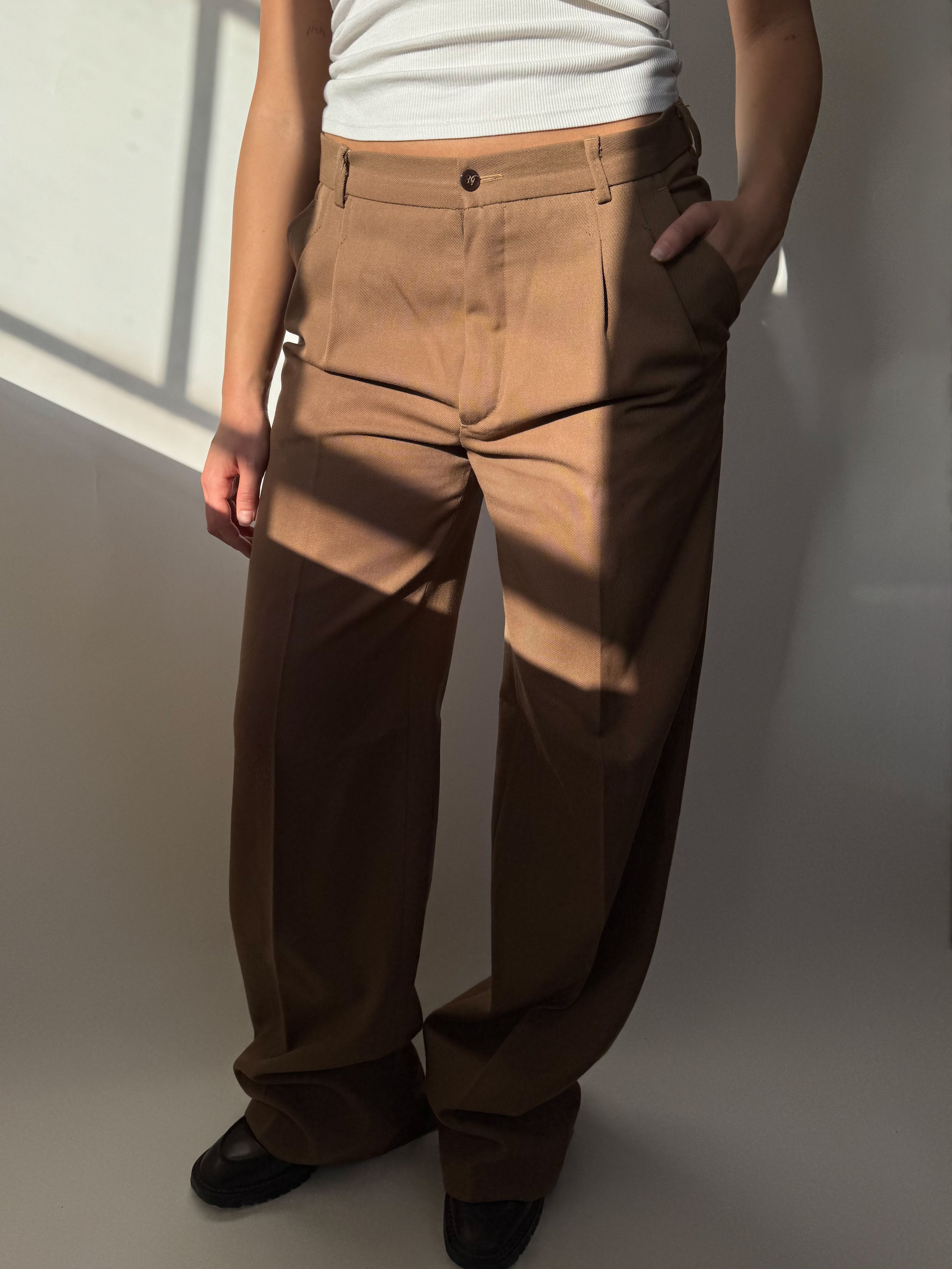 מכנסיים מחויטים בגזרה ישרה (38-40)