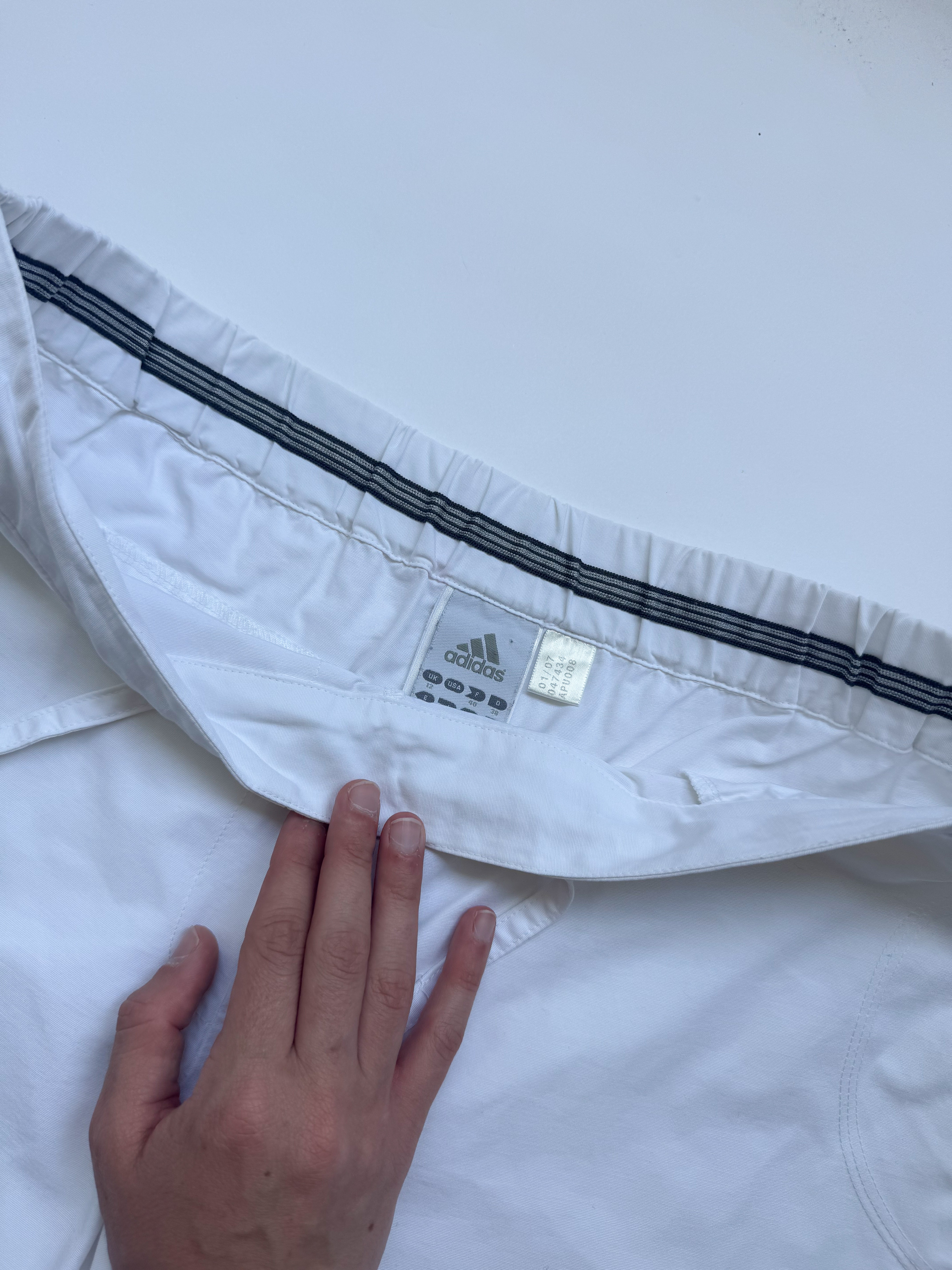 מכנסי קפרי לבנים Adidas (38)