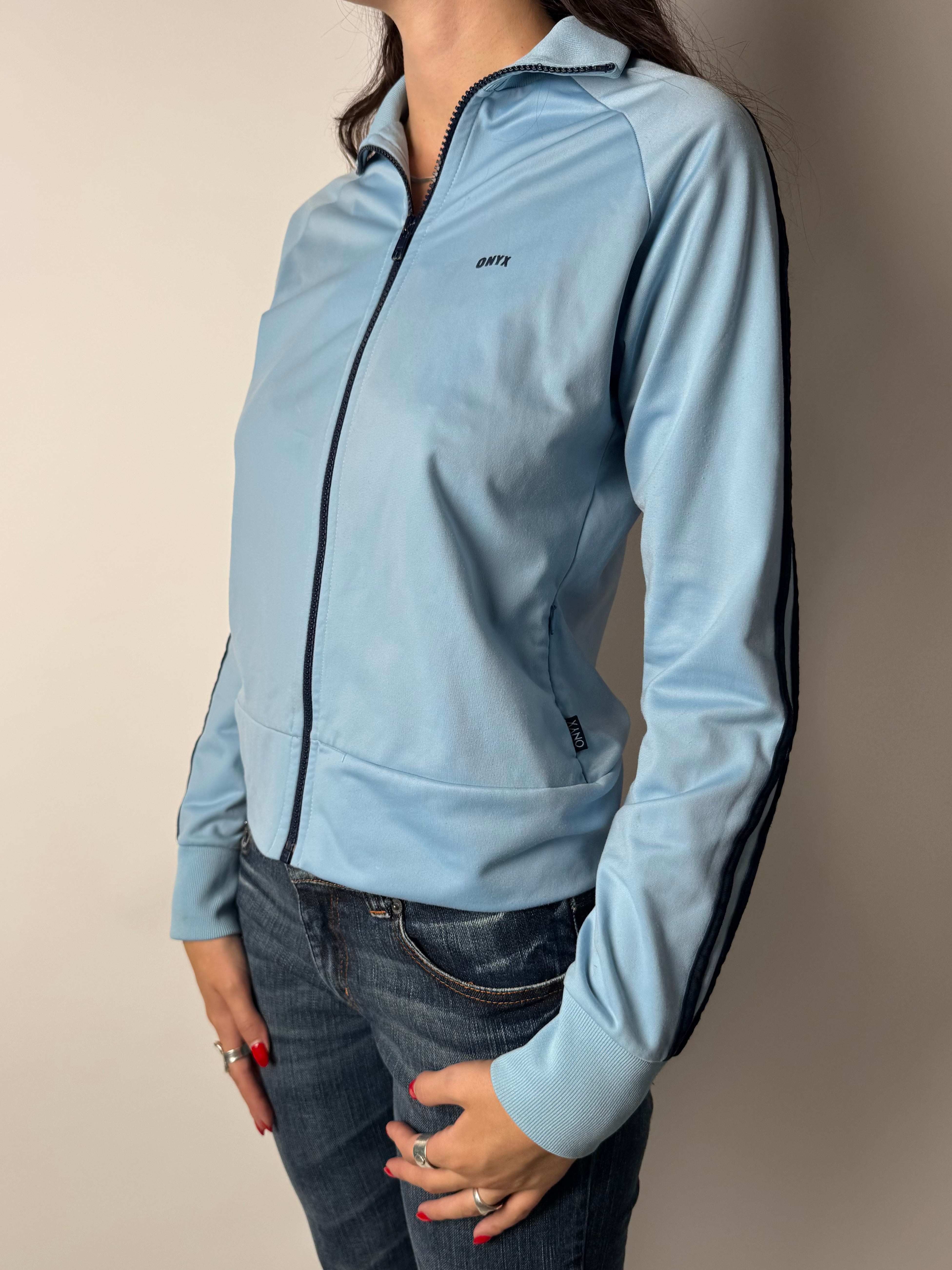 סווטשרט תכלת עם לוגו Onyx (S)