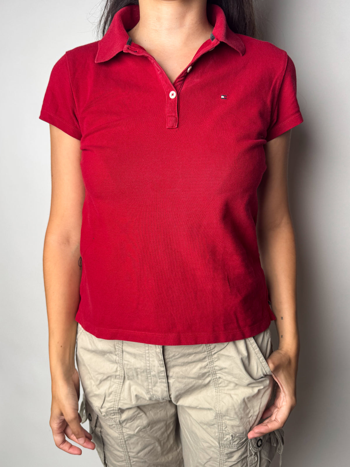 חולצת פולו אדומה Tommy Hilfiger (M)