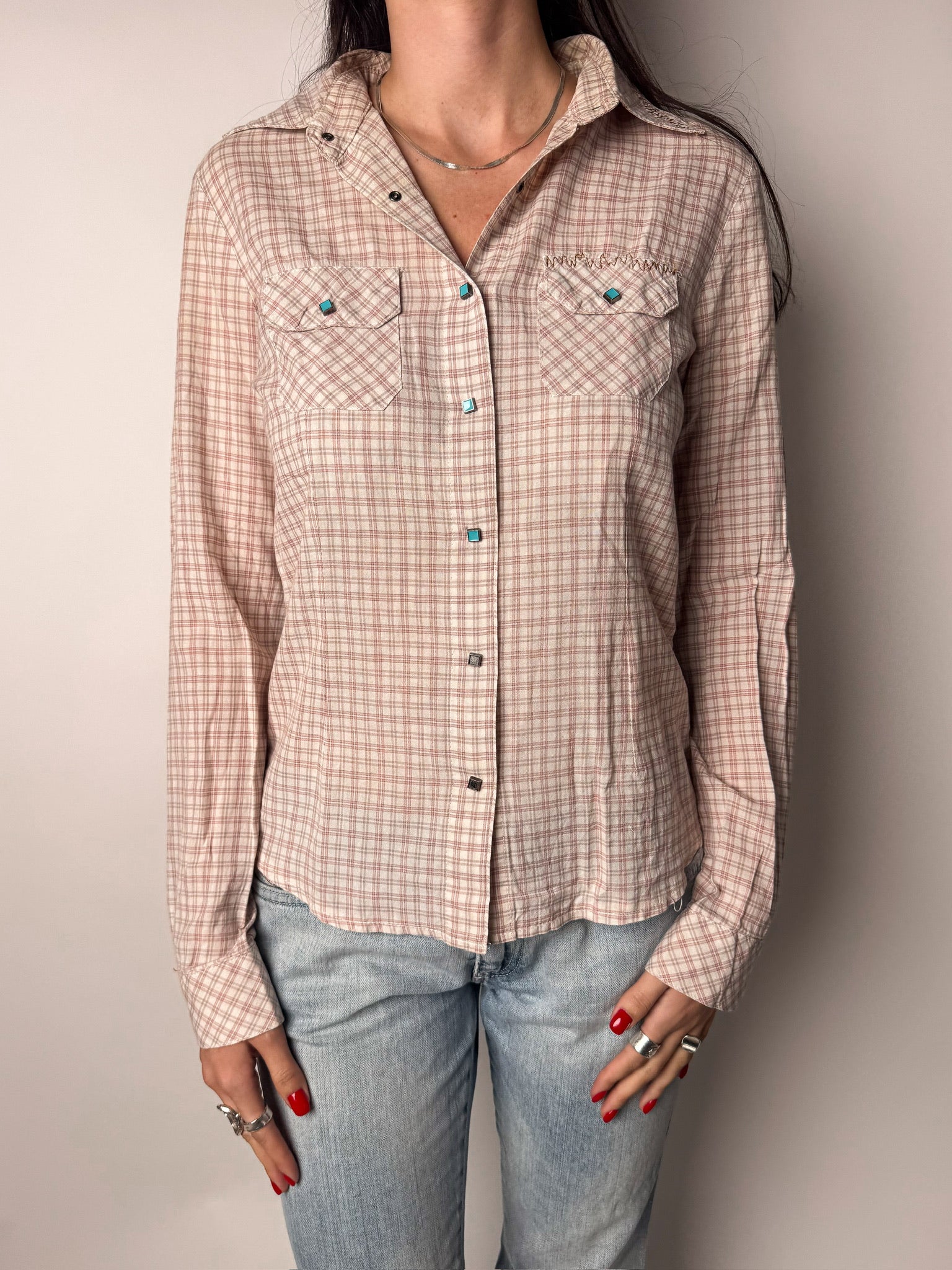 חולצה מכופתרת משובצת בצבע וורוד (M)