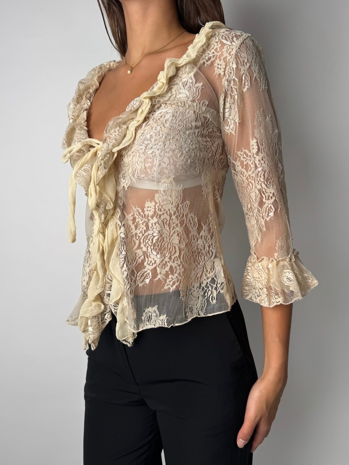 חולצת תחרה קשירה (S)