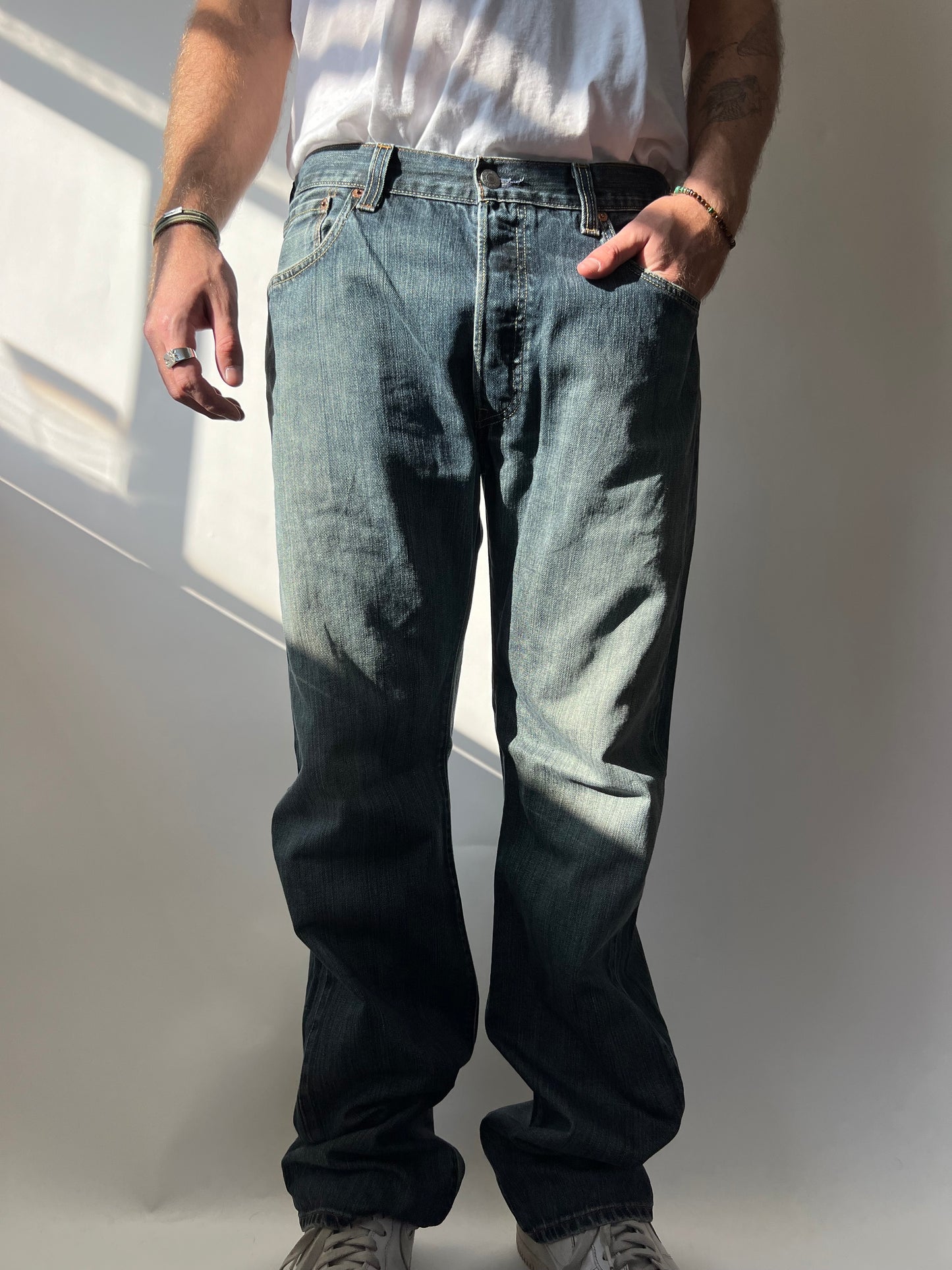 ג׳ינס משופשף Levi's 501 (46)