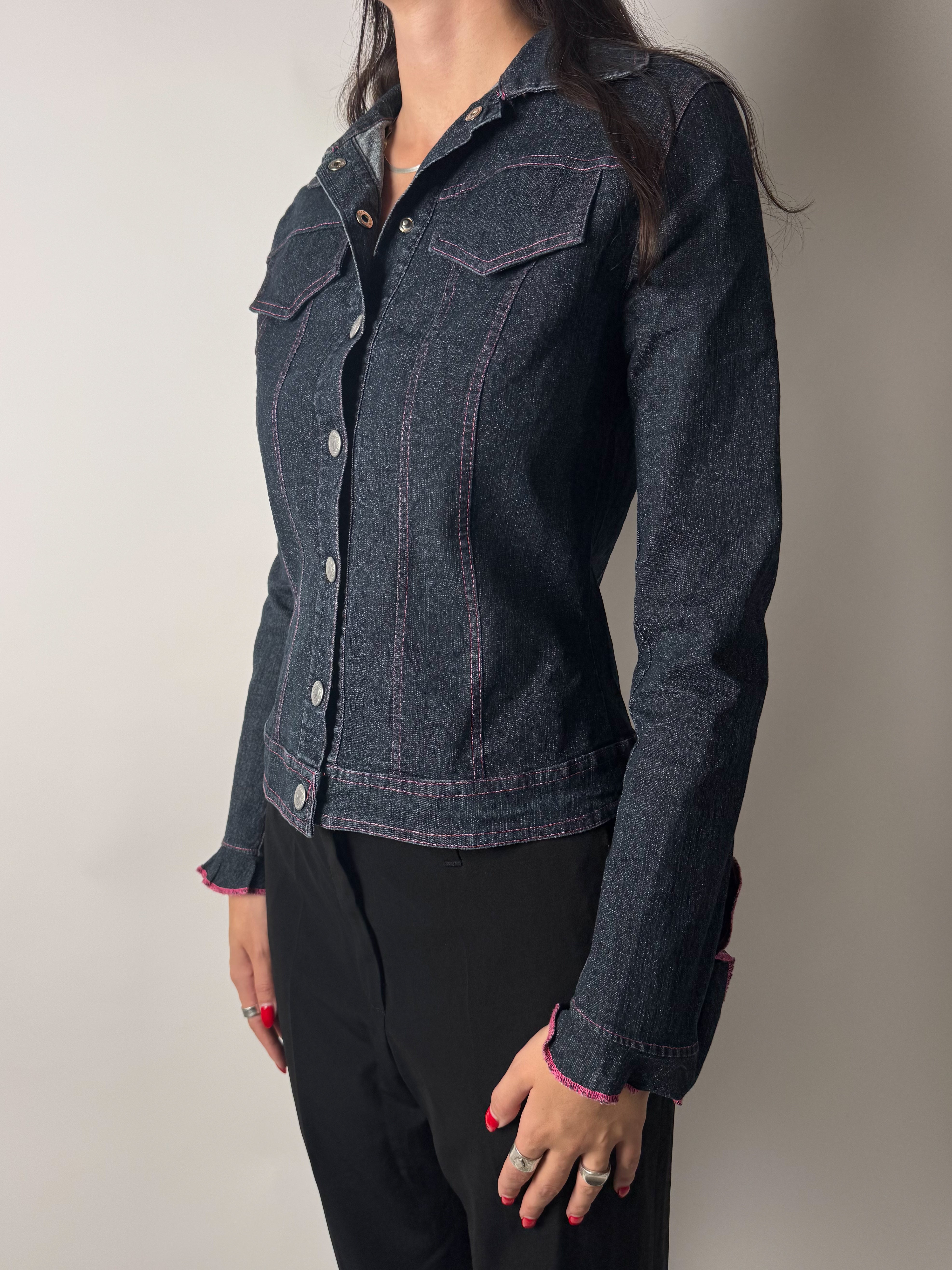 ג׳קט ג׳ינס עם תפרים ורודים (S)