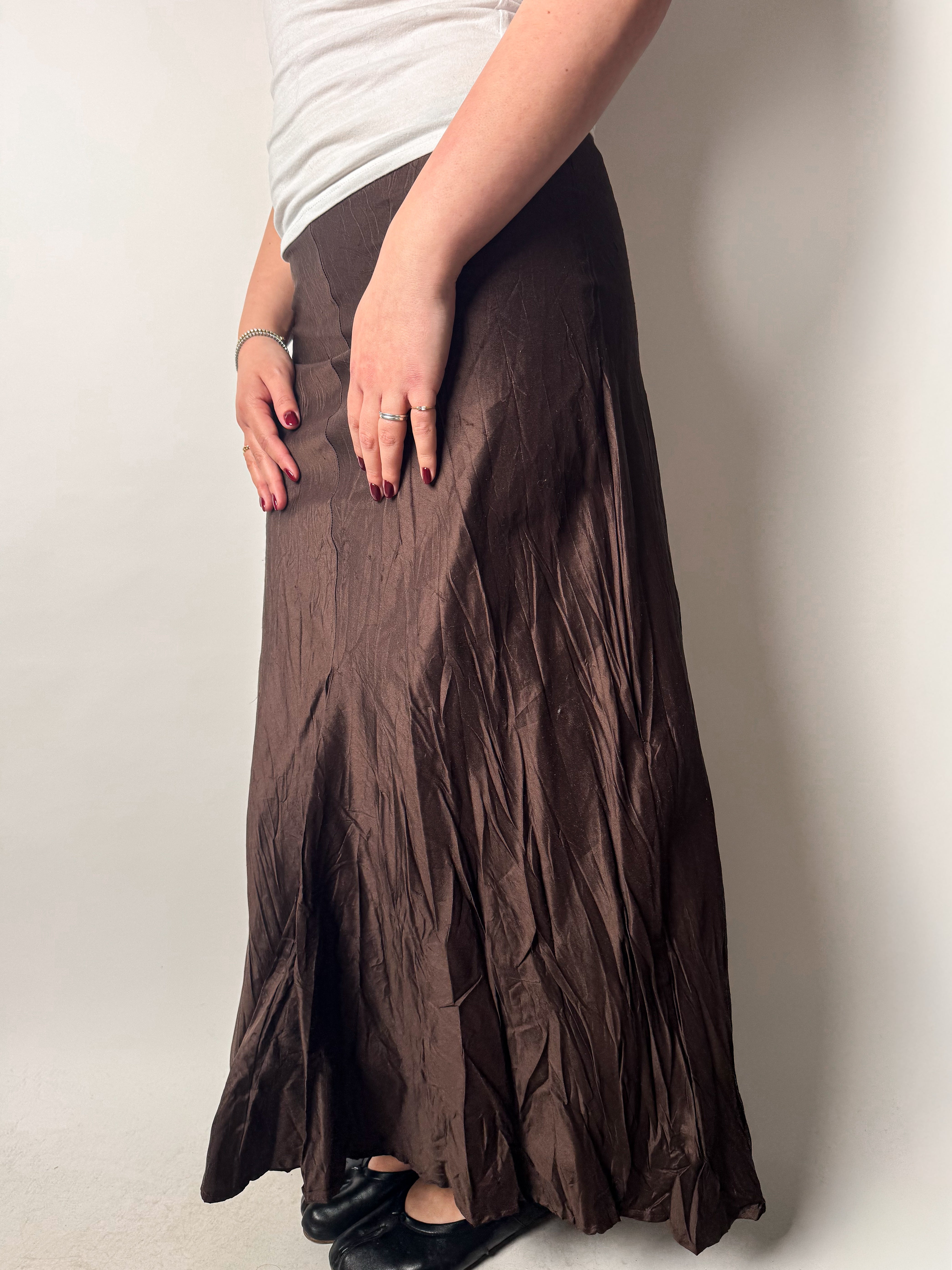 חצאית משי קפלים חומה (40)