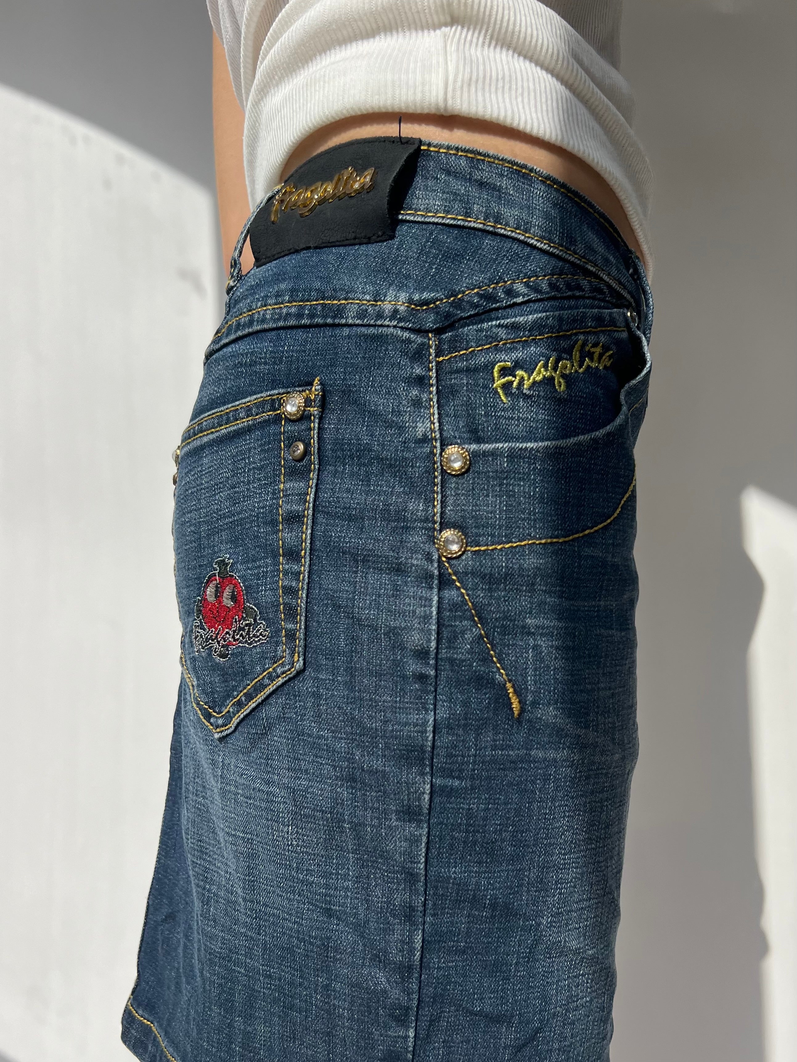 חצאית ג׳ינס משופשפת (36-38)