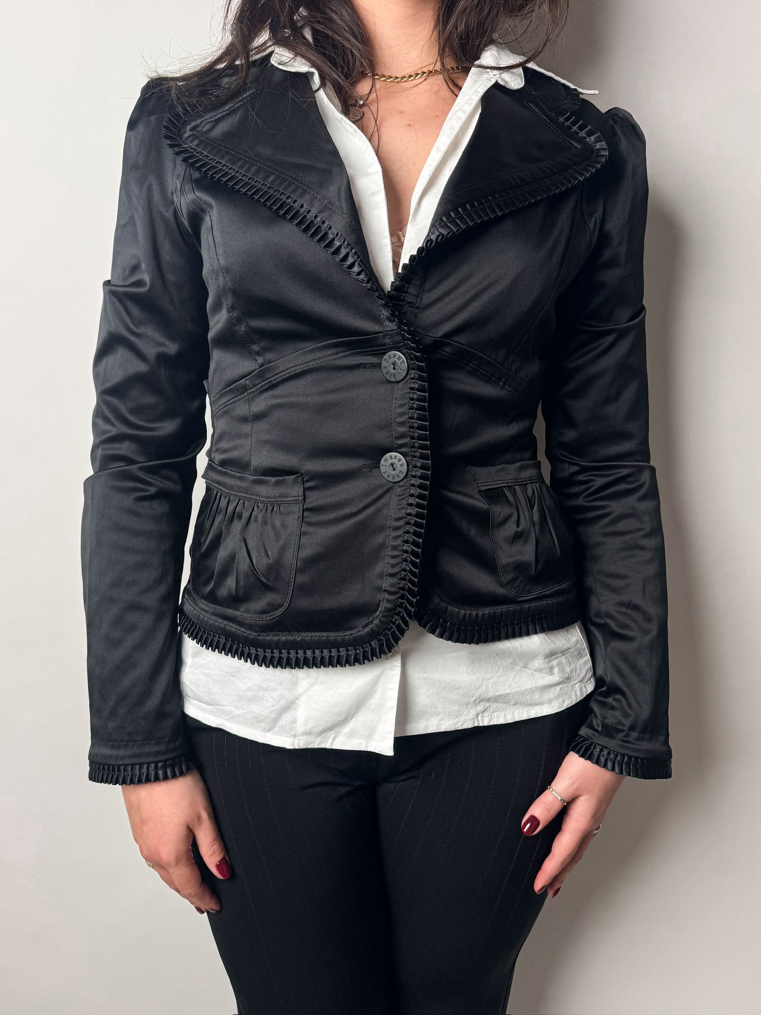 בלייזר מבריק בשילוב מלמלה (M)