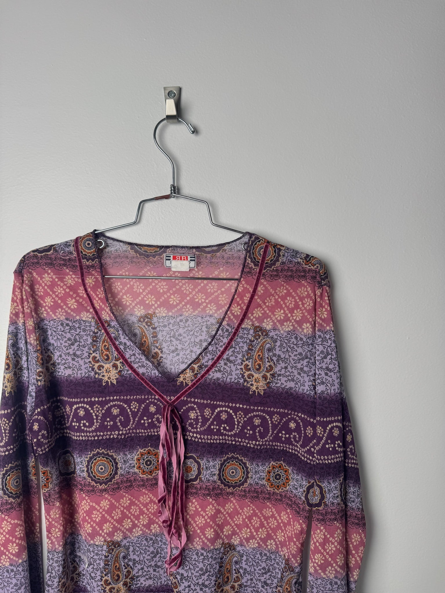 ‎טוניקה אסימטרית מבד שיפון בהדפס פייזלי (L)