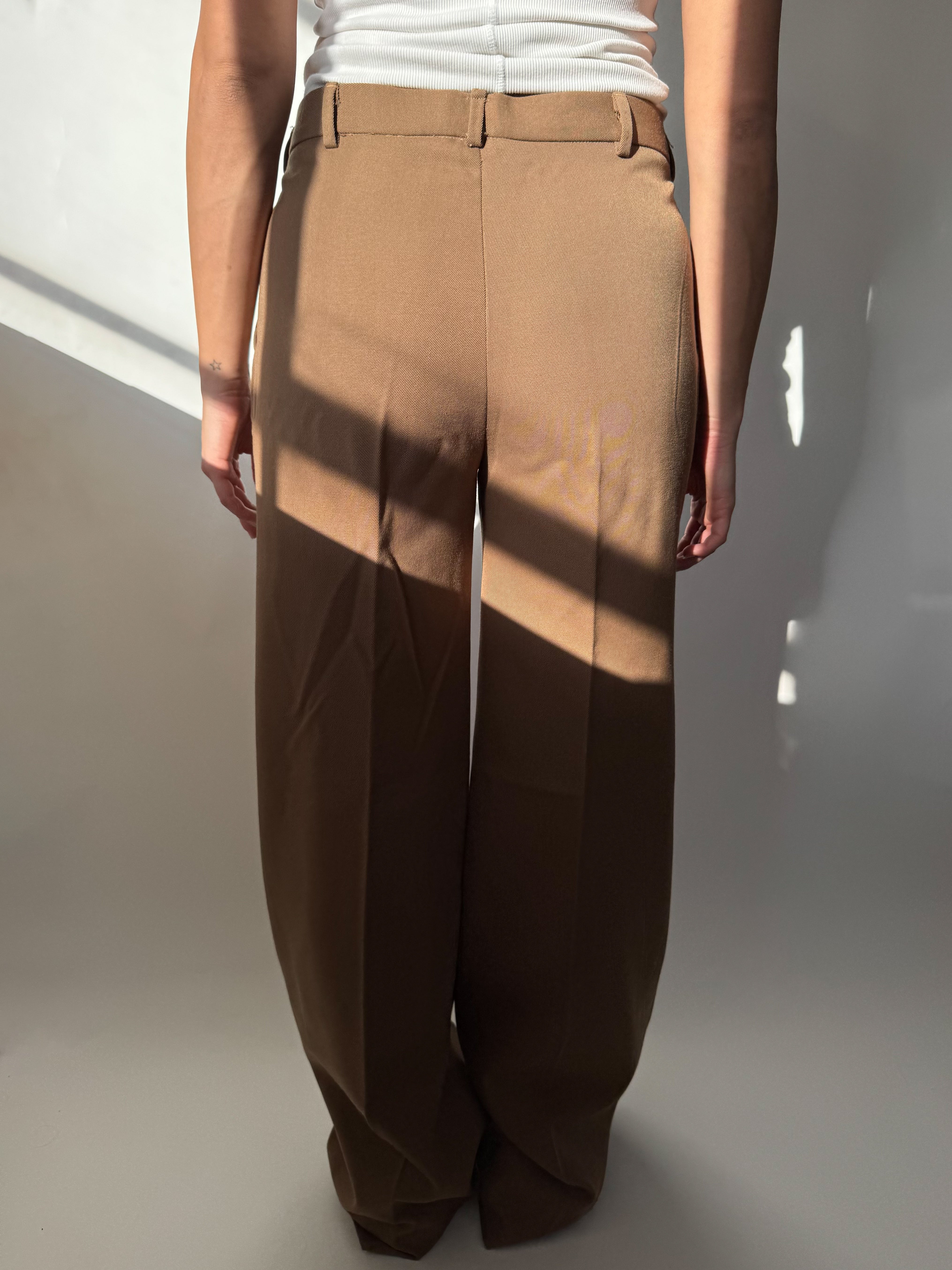 מכנסיים מחויטים בגזרה ישרה (38-40)