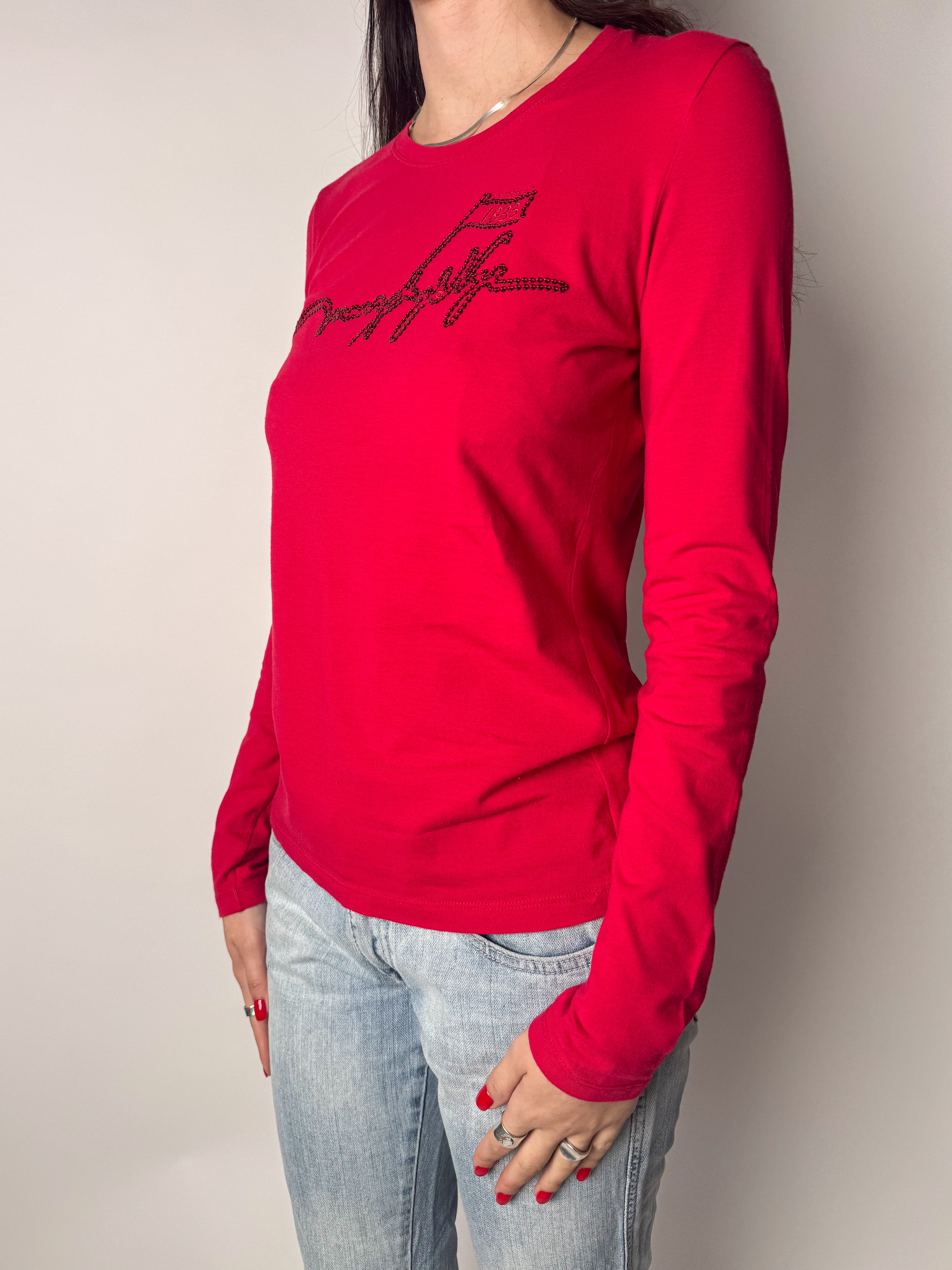 טי שרט לוגו אדומה ארוכה (S)