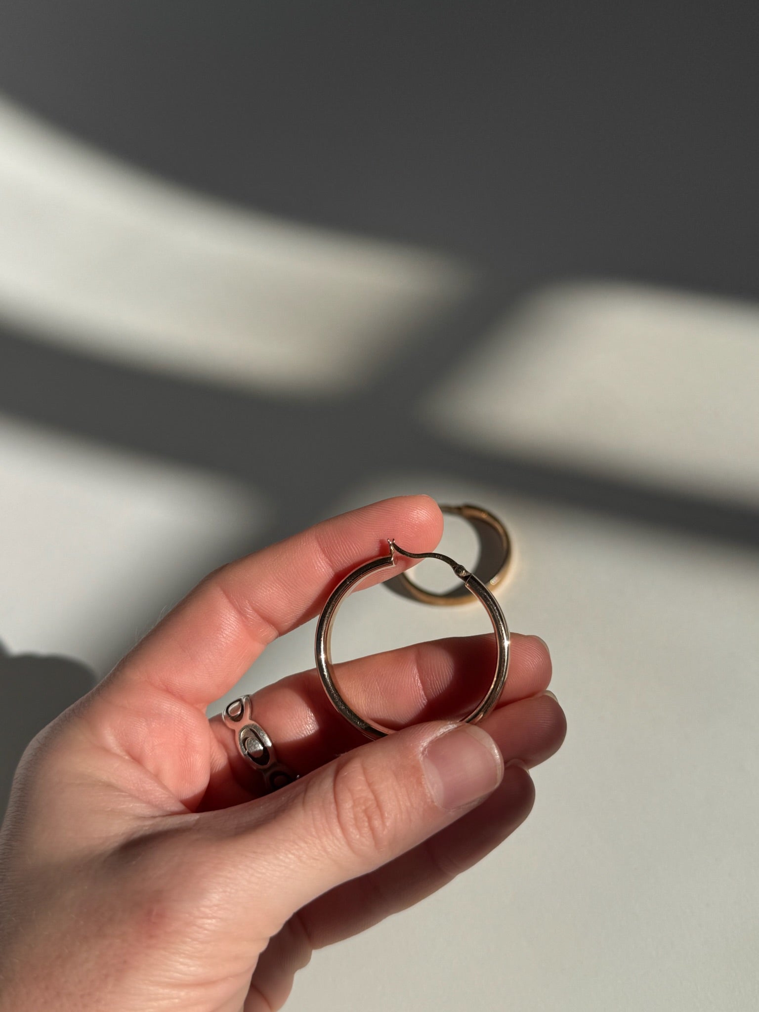 עגילי חישוק זהובים מכסף