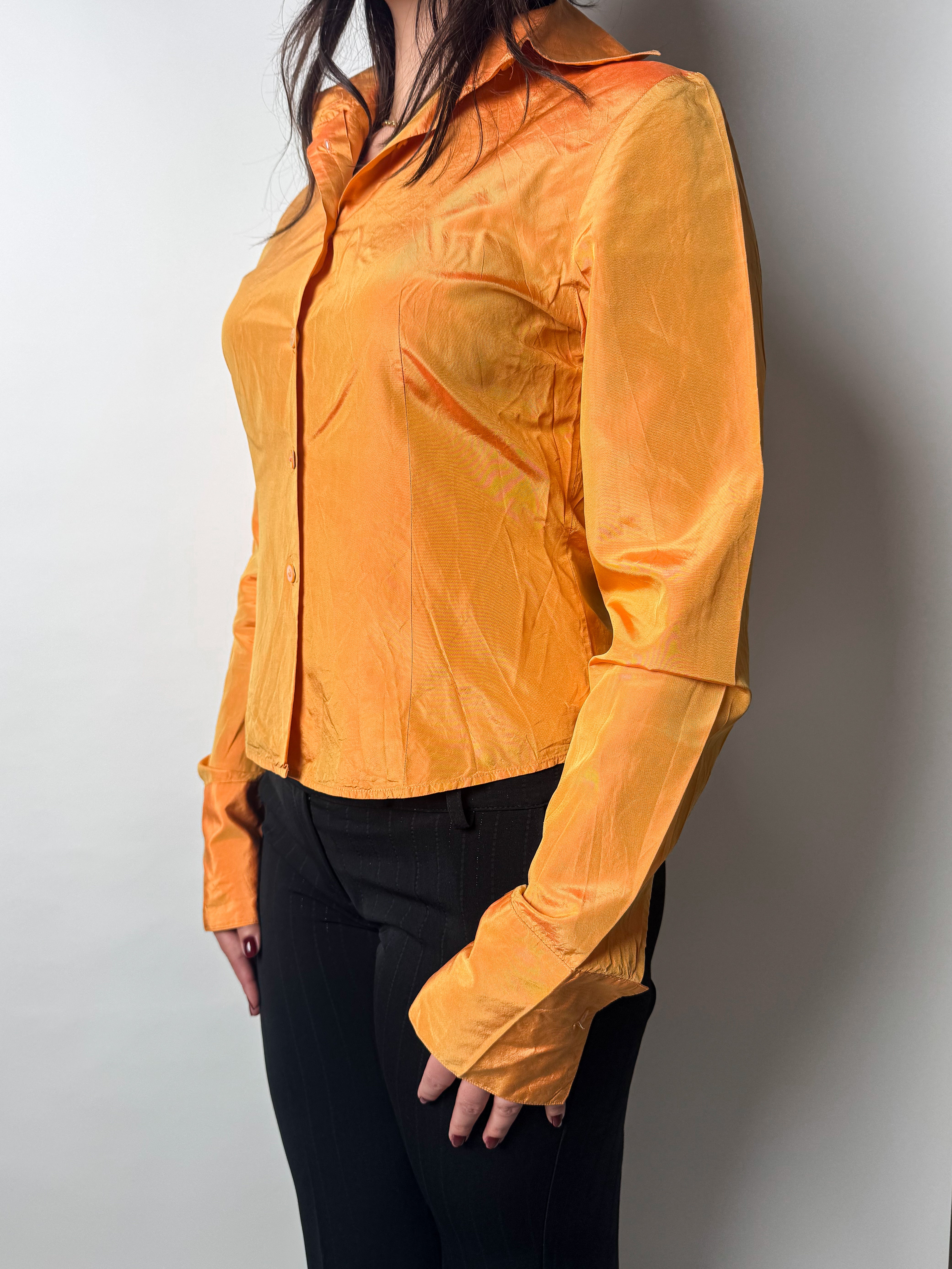 חולצת משי כתומה (M)